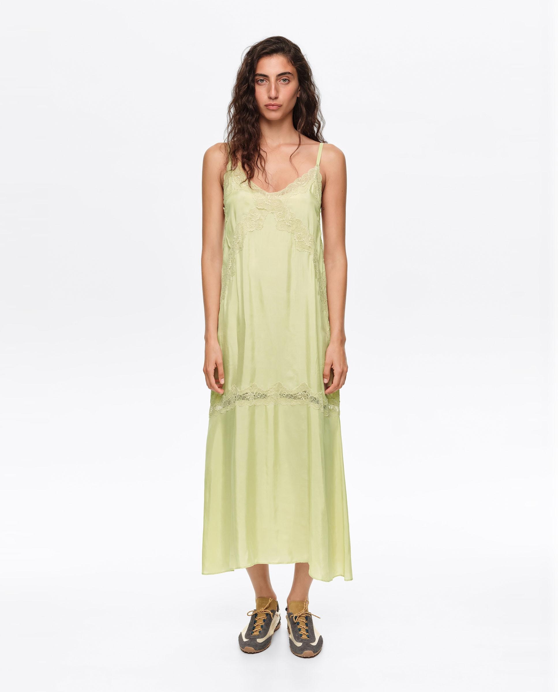 Vestido lencero encajes