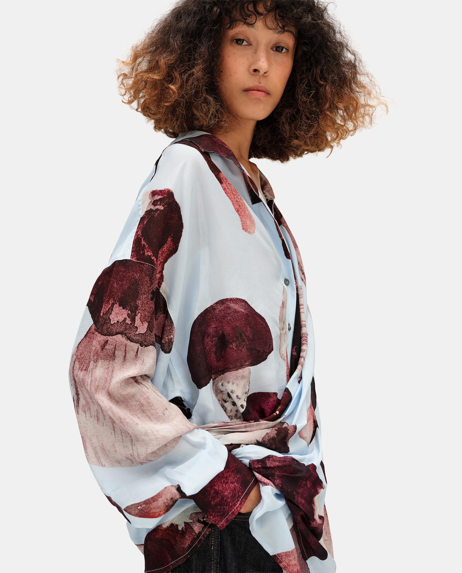 Imagen 2 de Camisa de mujer cupro cruzada fungi - Bimba y Lola - Azul claro Azul claro