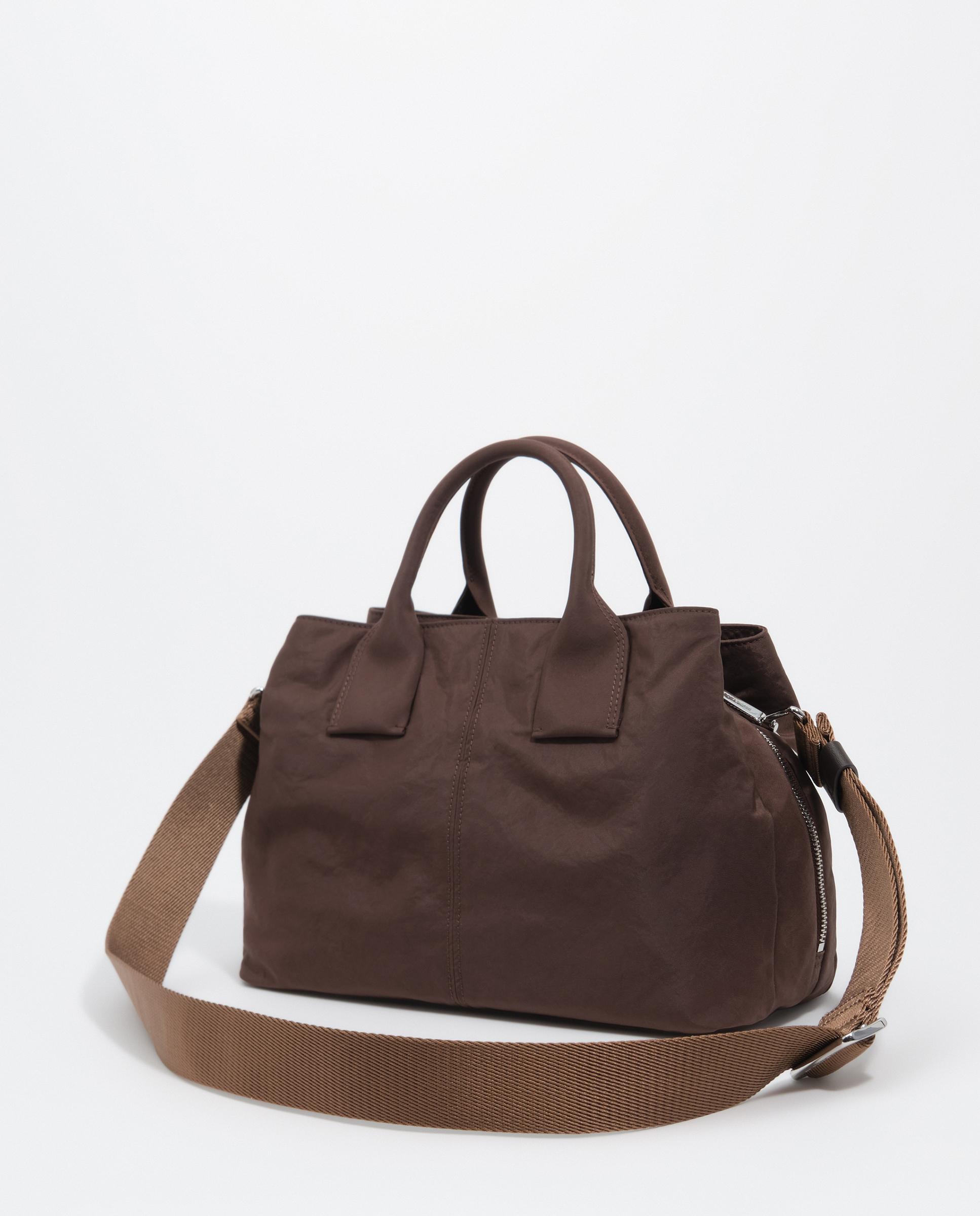 Imagen 4 de Bolso de mano grande en nylon con cierre cremallera - Bimba y Lola - Marrón Marrón