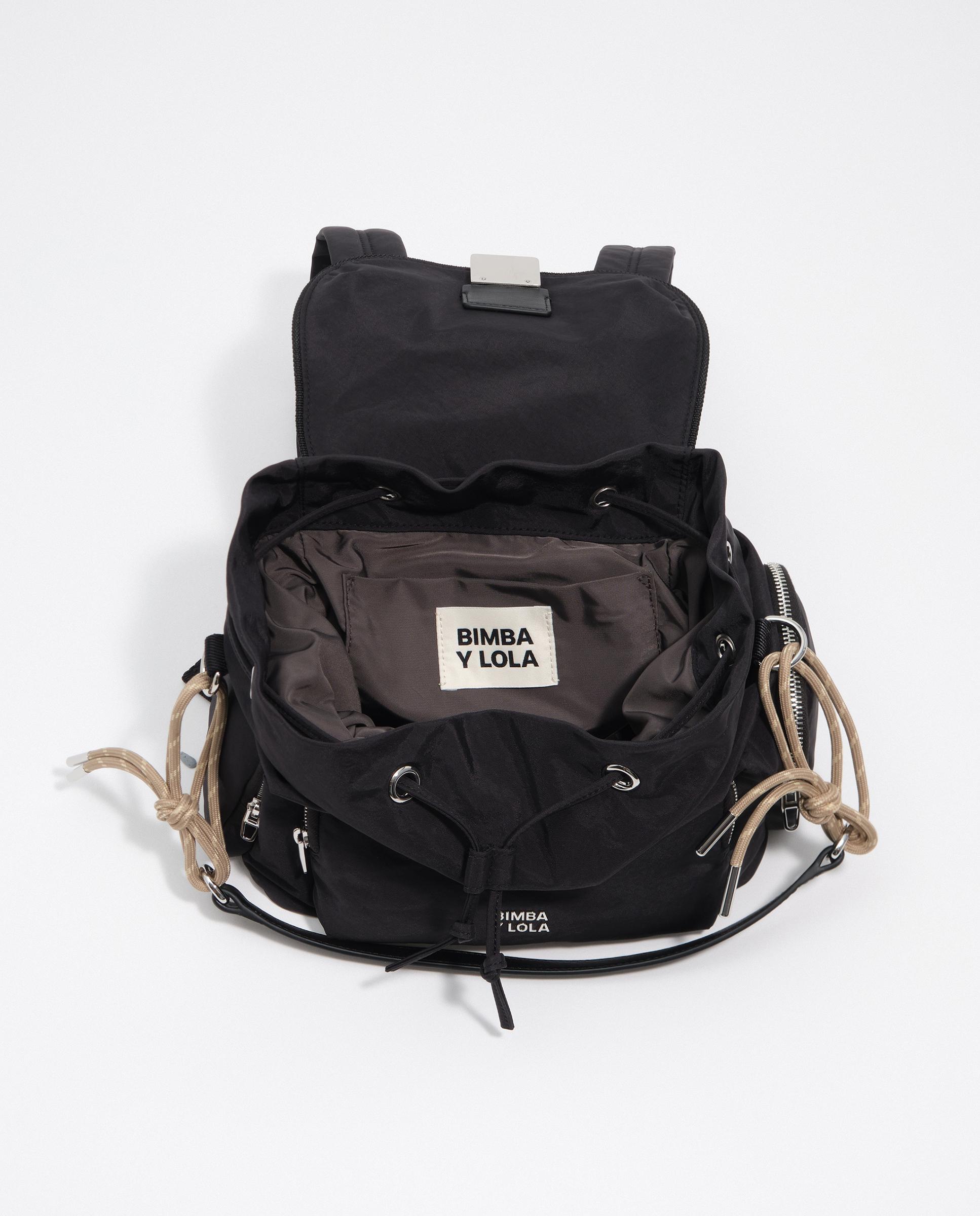Mochila grande de mujer en nylon con acabados metálicos - Bimba y Lola - Negro Negro-2