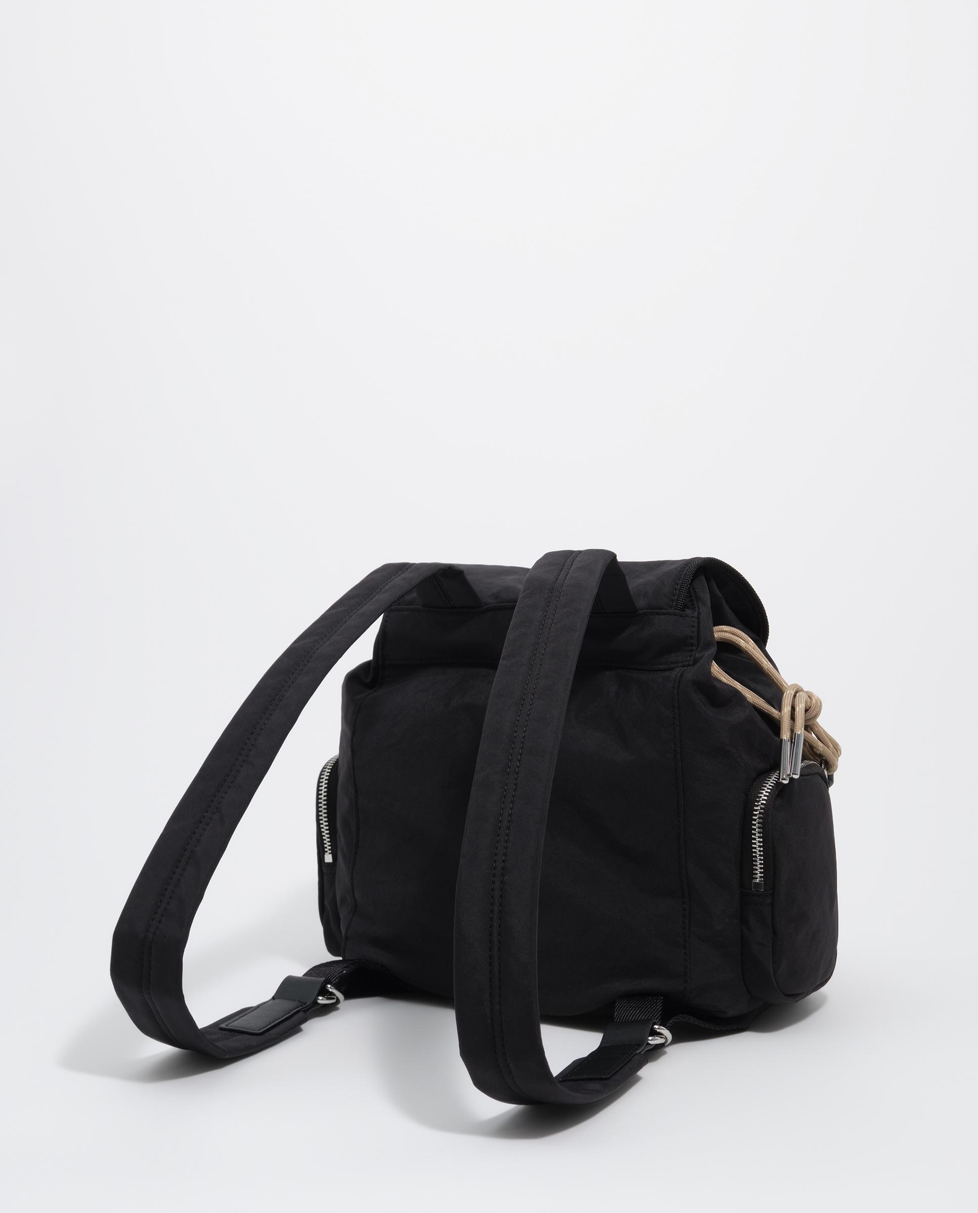 Mochila grande de mujer en nylon con acabados metálicos - Bimba y Lola - Negro Negro-4