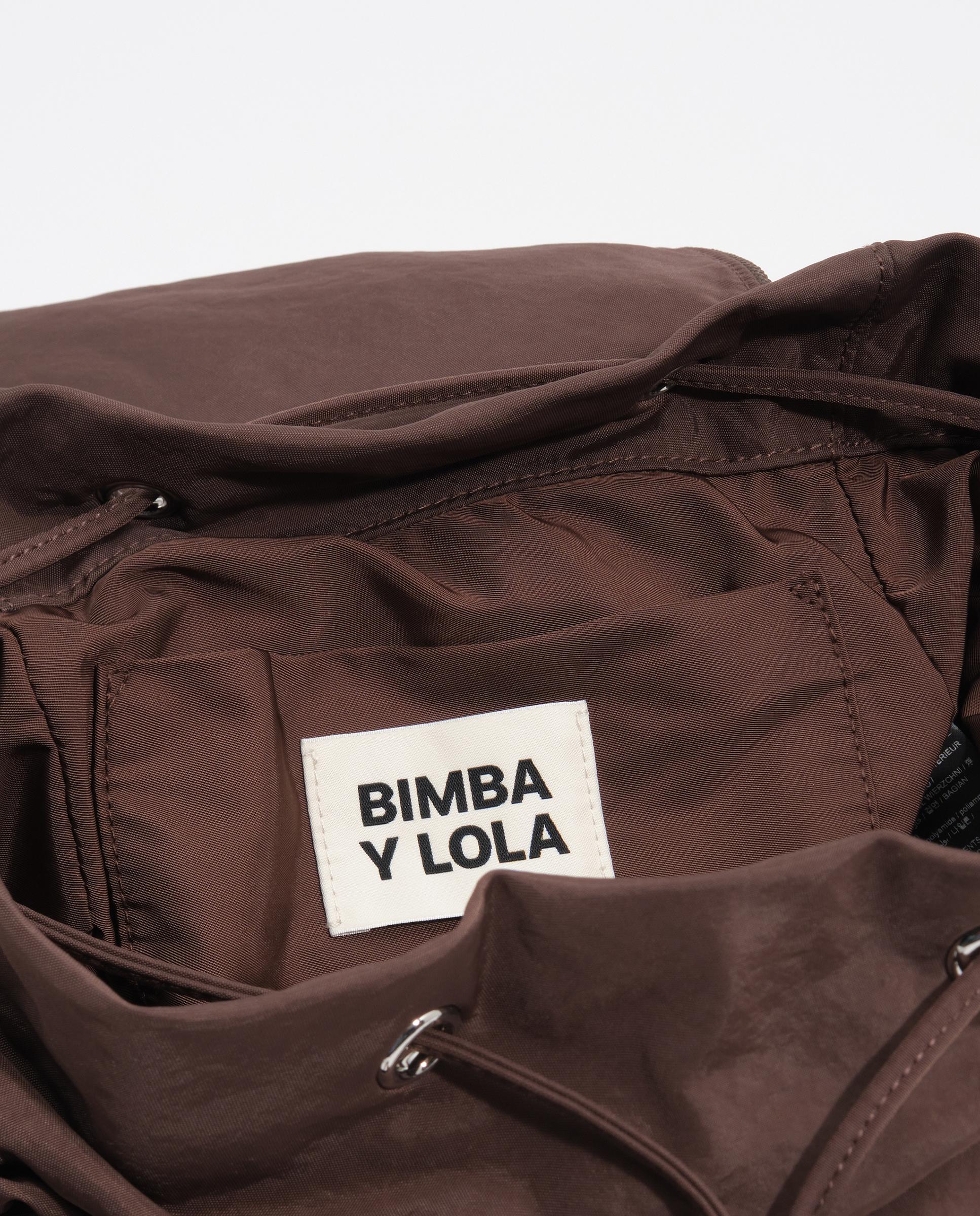 Mochila grande de mujer en nylon con acabados metálicos - Bimba y Lola - Marrón Marrón-2