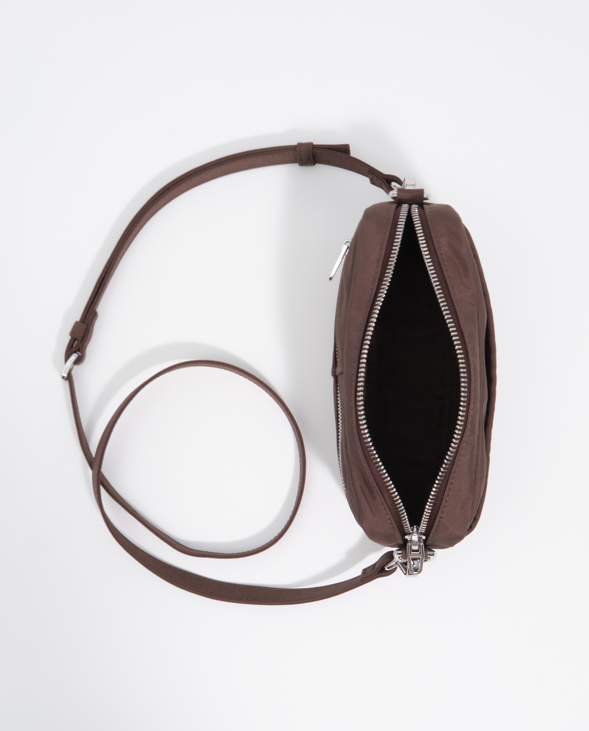 Bolso bandolera pequeño en nylon con cierre cremallera - Bimba y Lola - Marrón Marrón-4