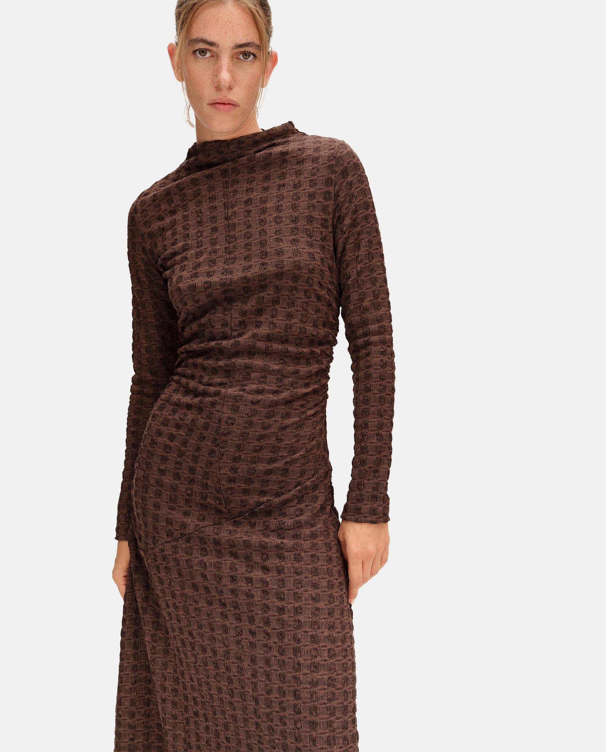 Vestido textura fruncido - Bimba y Lola - Marrón chocolate Marrón chocolate-2