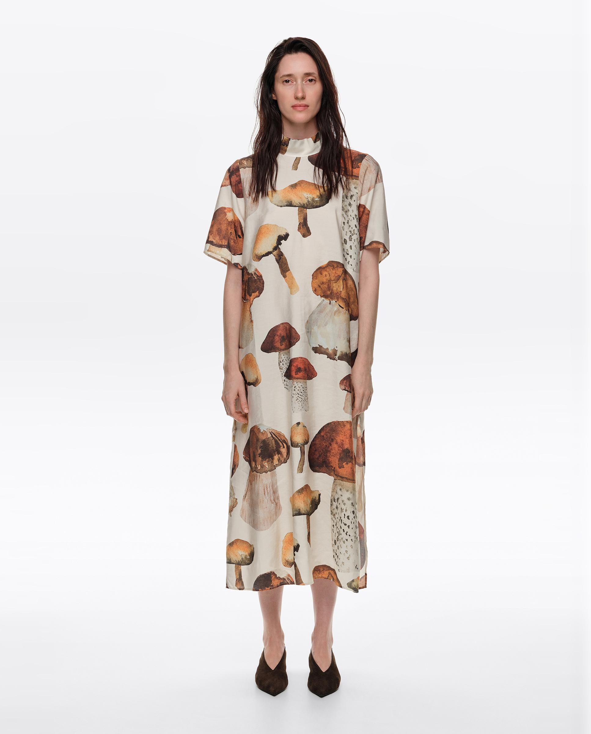 Imagen 0 de Vestido lencero cortes redondeados Negro