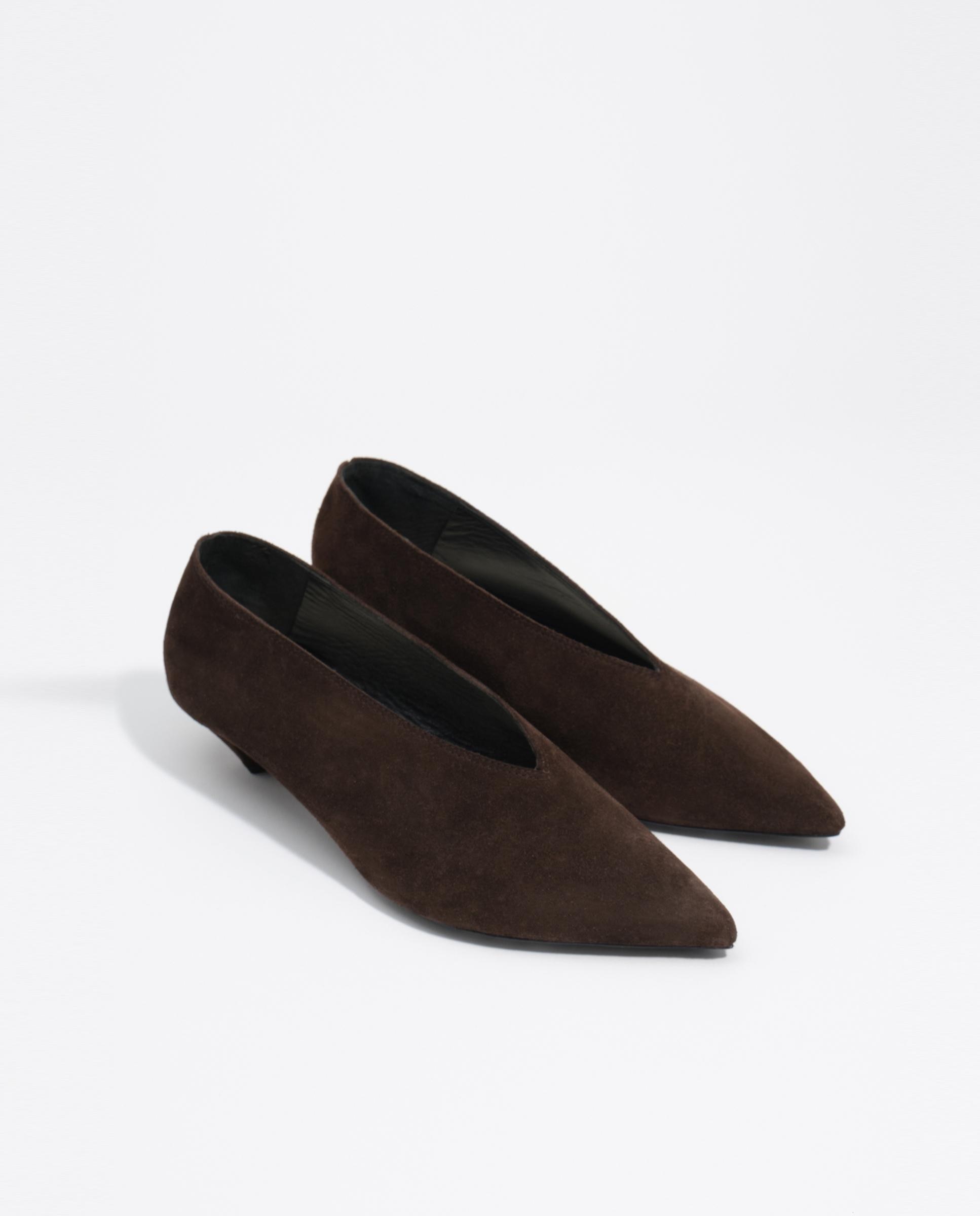 Imagen 4 de Zapatos de salón de mujer serraje tacón bajo - Bimba y Lola - Marrón oscuro Marrón oscuro