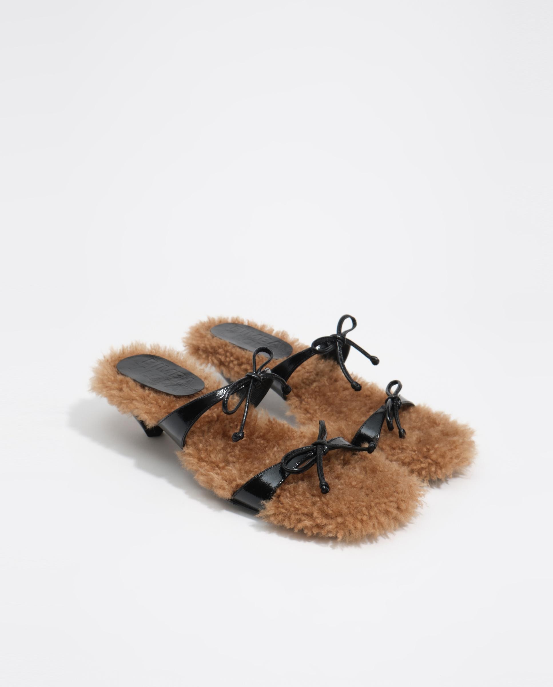 Sandalia de tacón de mujer de piel con lazos - Bimba y Lola - Negro Negro-4