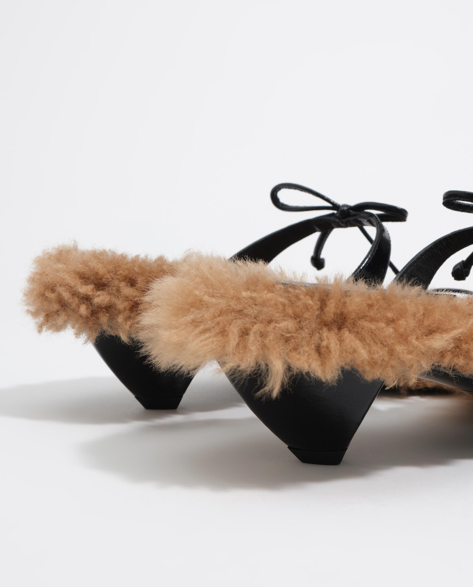 Sandalia de tacón de mujer de piel con lazos - Bimba y Lola - Negro Negro-7