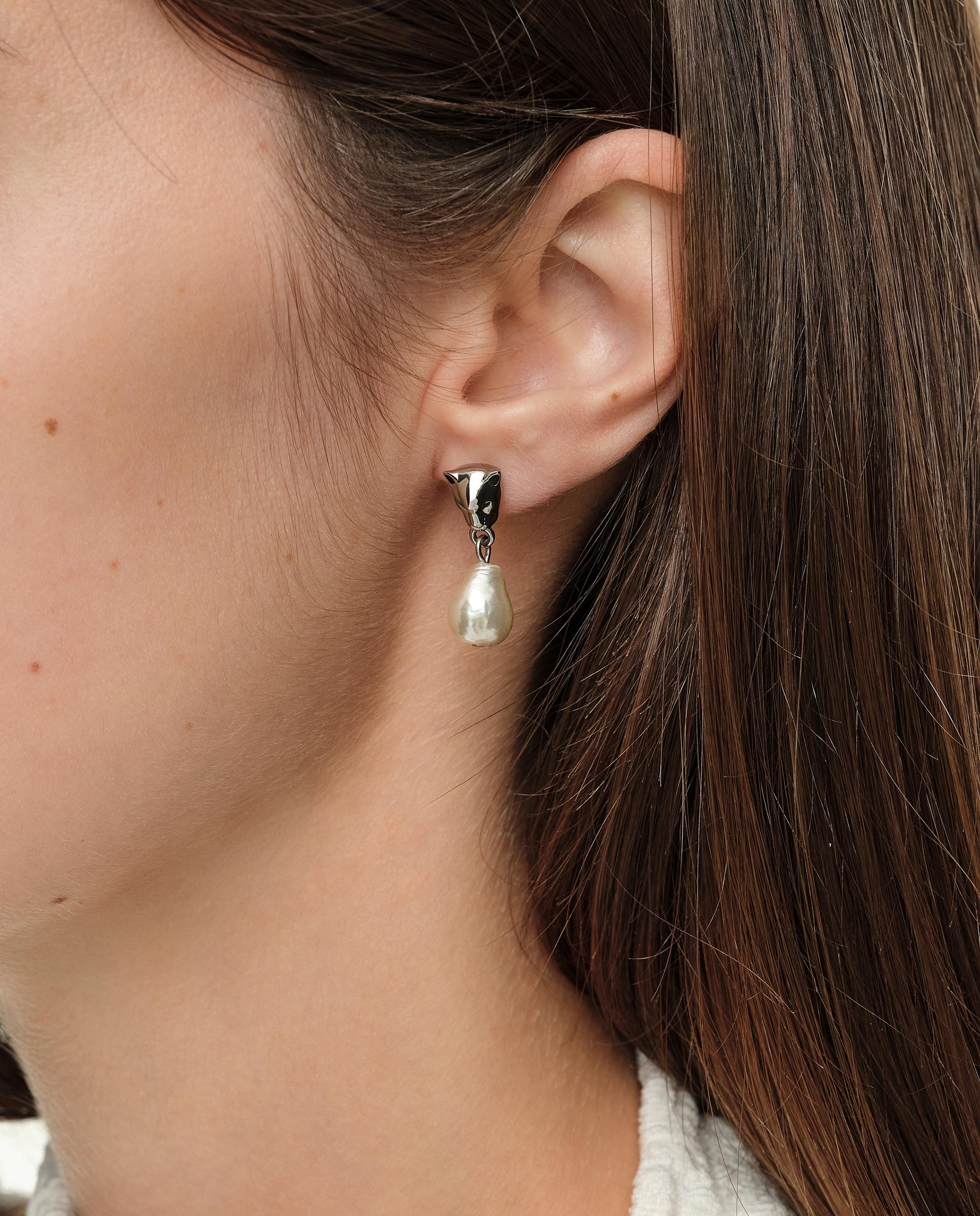 Imagen 2 de Pendientes cabeza panteras y perlas - Bimba y Lola - Plateado Plateado