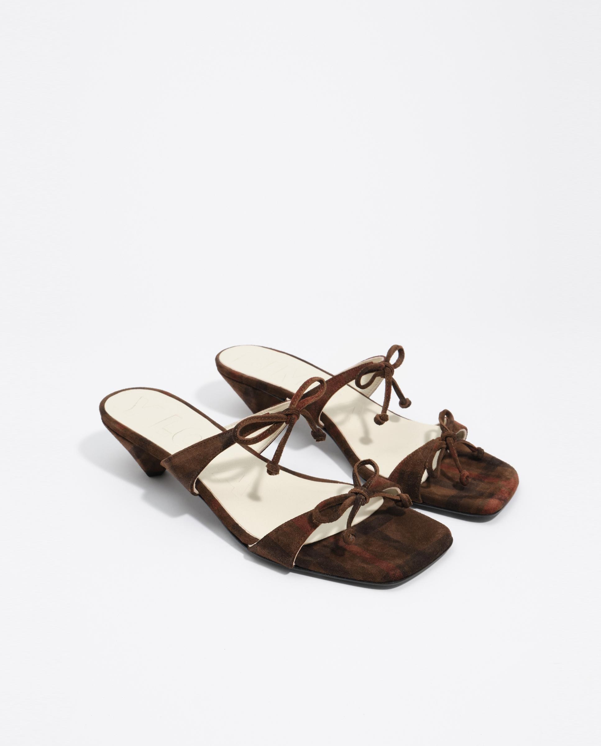 Sandalias de tacón de mujer con lazos serraje print - Bimba y Lola - Marrón Marrón-4