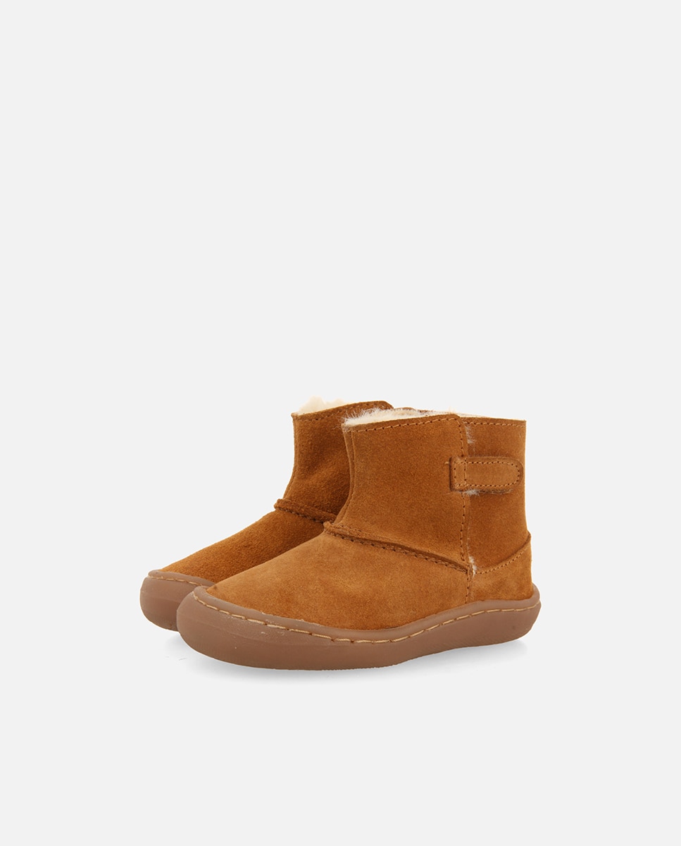 Botas de bebé niño de piel serraje con forro interior de pelo barefoot - Gioseppo - Cuero Cuero-2