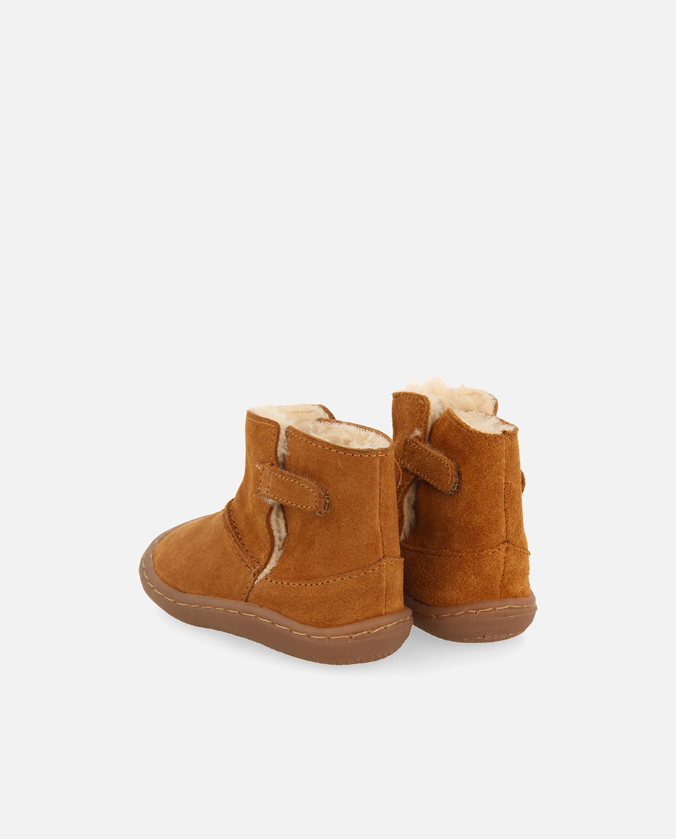 Botas de bebé niño de piel serraje con forro interior de pelo barefoot - Gioseppo - Cuero Cuero-3
