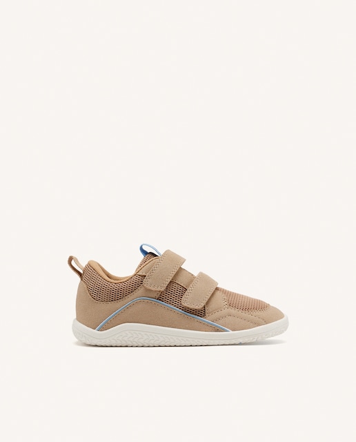 Imagen 0 de Zapatillas deportivas de niña barefoot rosas con cierres ajustables