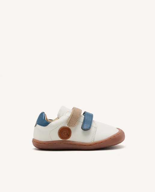 Imagen 0 de Zapatillas de bebé niño en piel con cierre ajustables