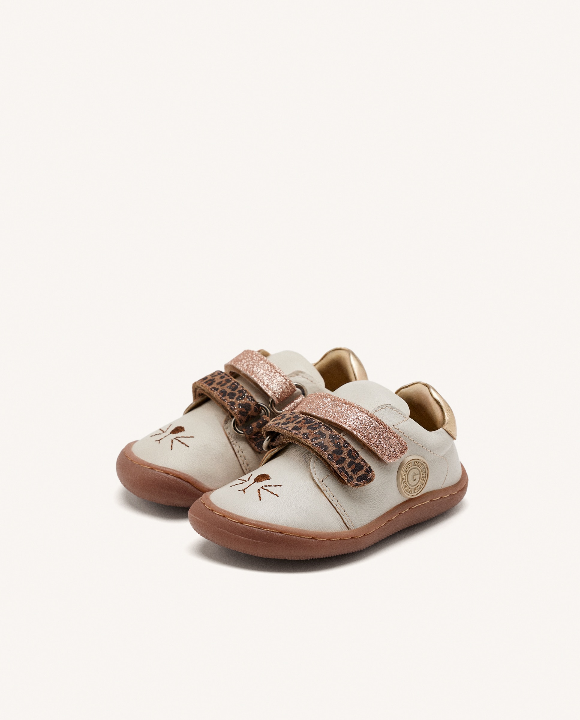 Zapatillas de piel de niña barefoot de piel con brillo y estampado animal - Gioseppo - Beige Beige-2