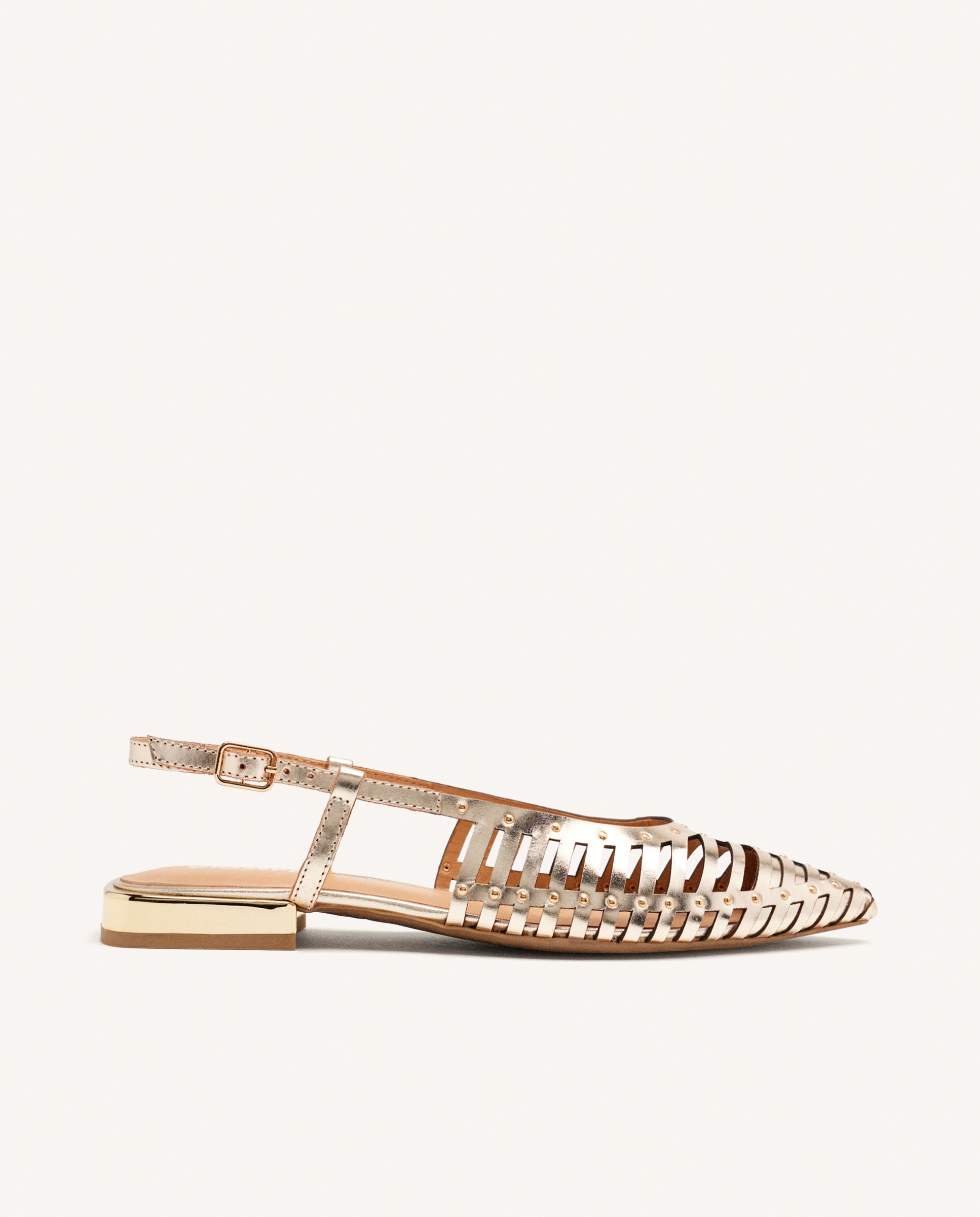 Bailarinas de mujer de piel con adorno de tachas y plantilla acolchada - Gioseppo - Dorado Dorado-1