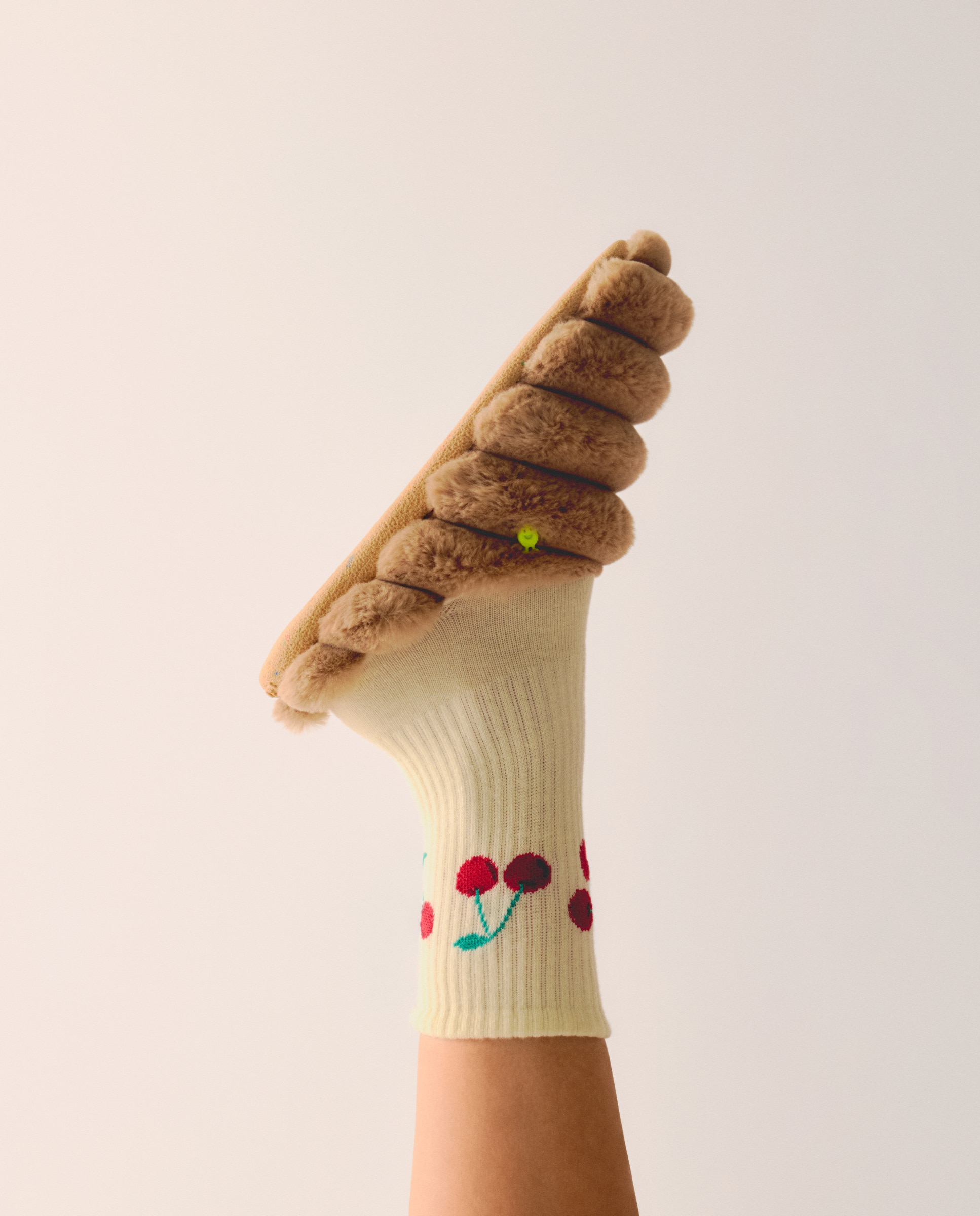 Imagen 8 de Zapatillas de casa de mujer de pelo con plantilla de pelo y alcolchada - Hot Potatoes - Topo Topo