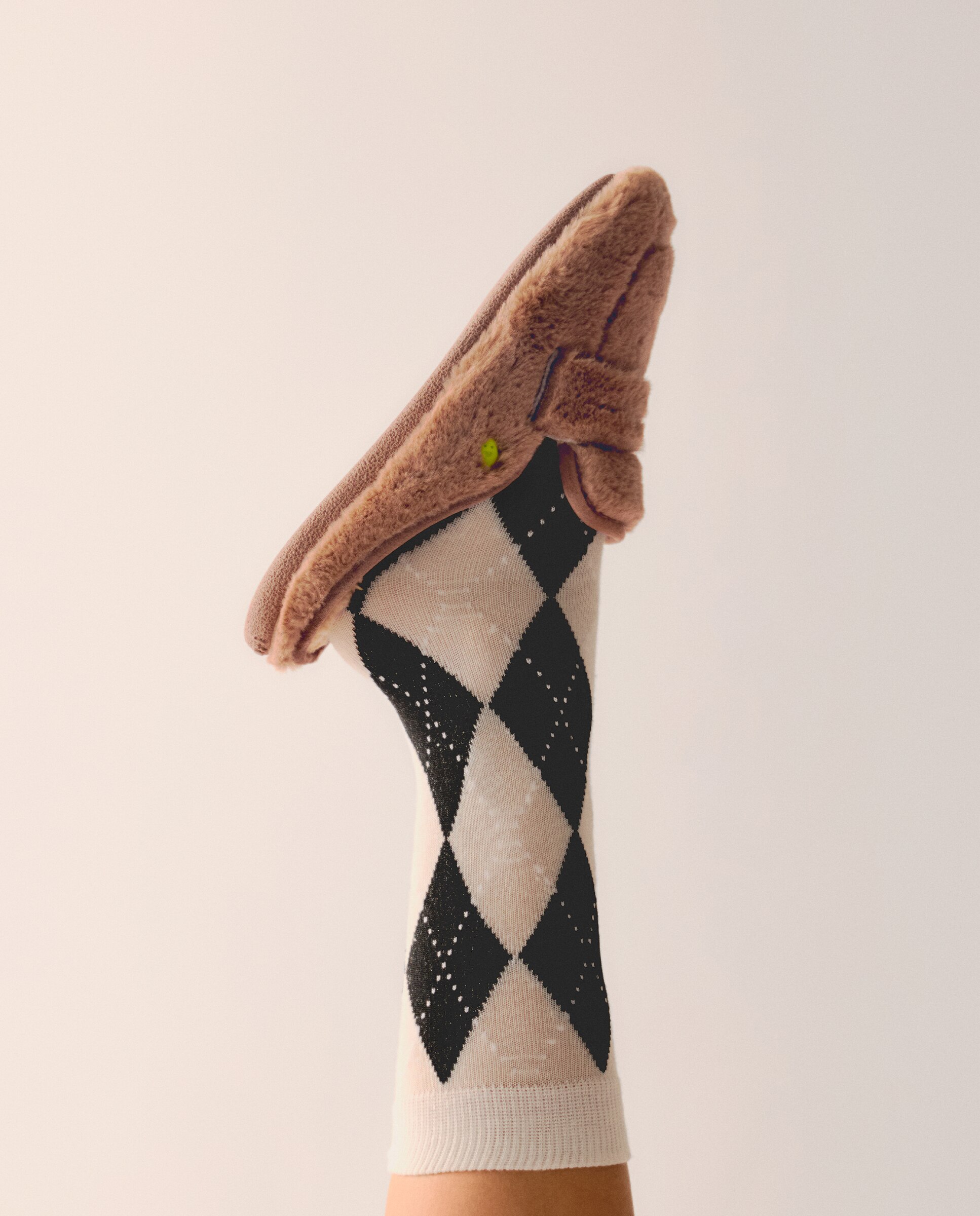 Zapatillas de casa de mujer tipo mocasines de bamara - Hot Potatoes - Topo Topo-2