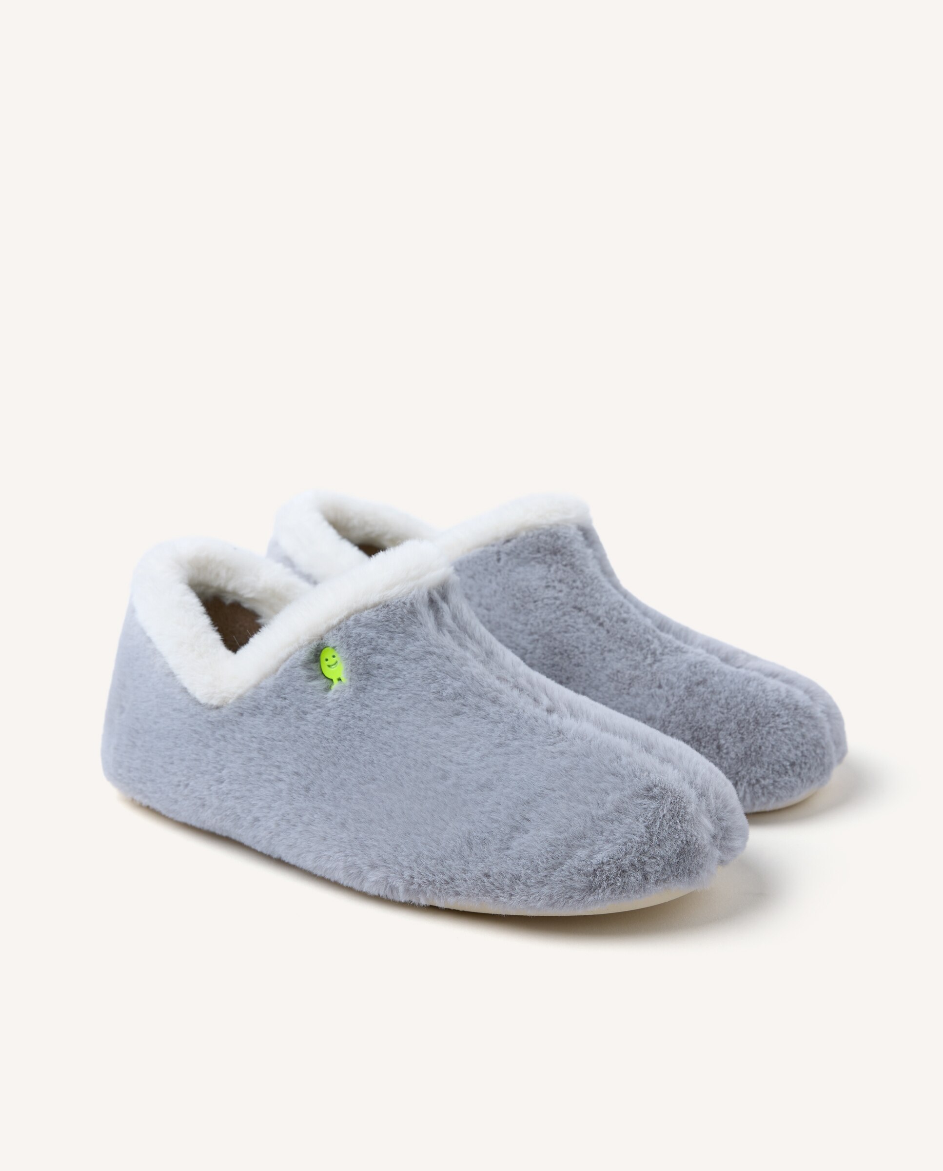 Zapatillas de casa cerradas de mujer tipo botín de pelo - Hot Potatoes - Gris Gris-3