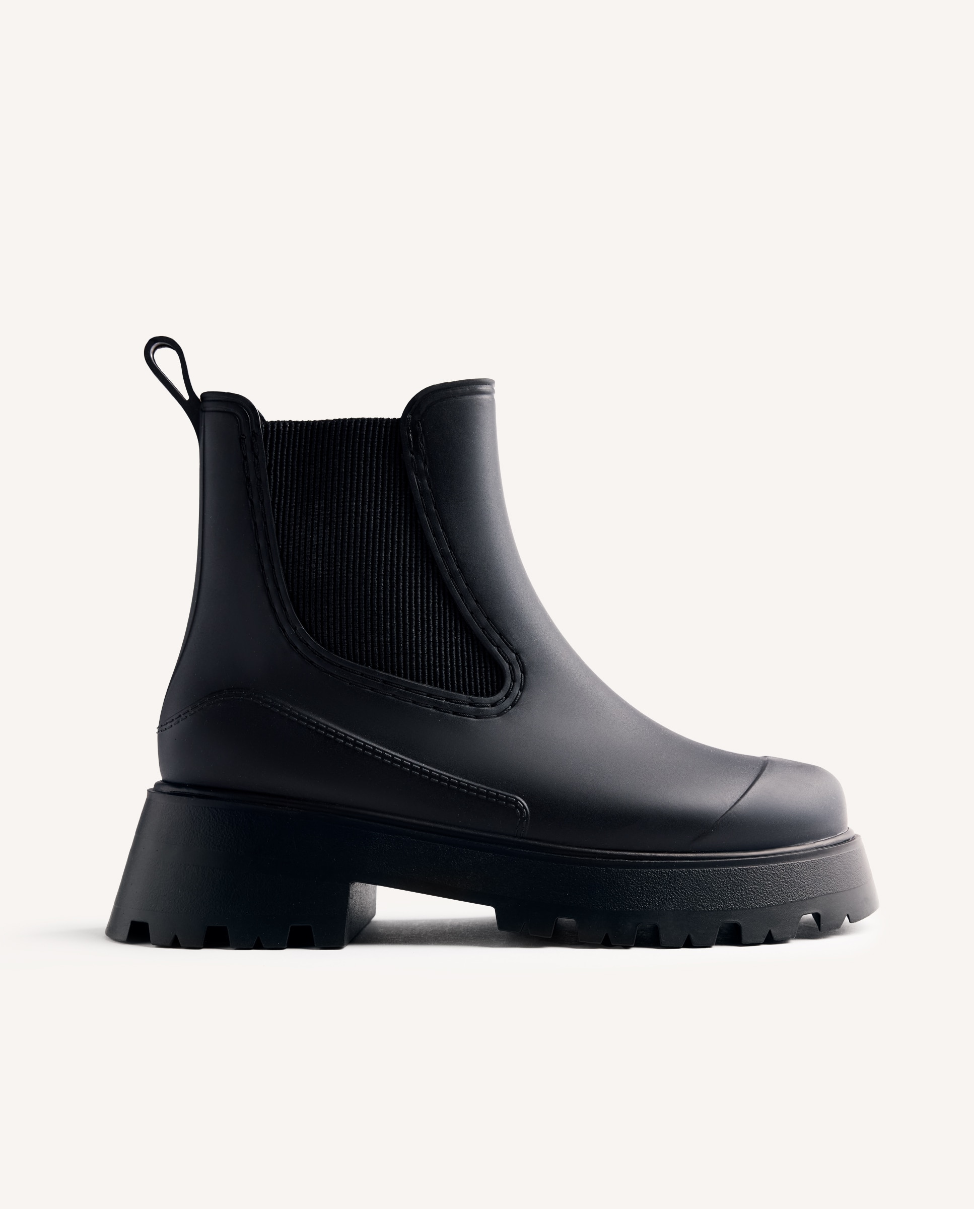 Imagen 0 de Botas de agua de mujer con plataforma y suela tipo track Negro