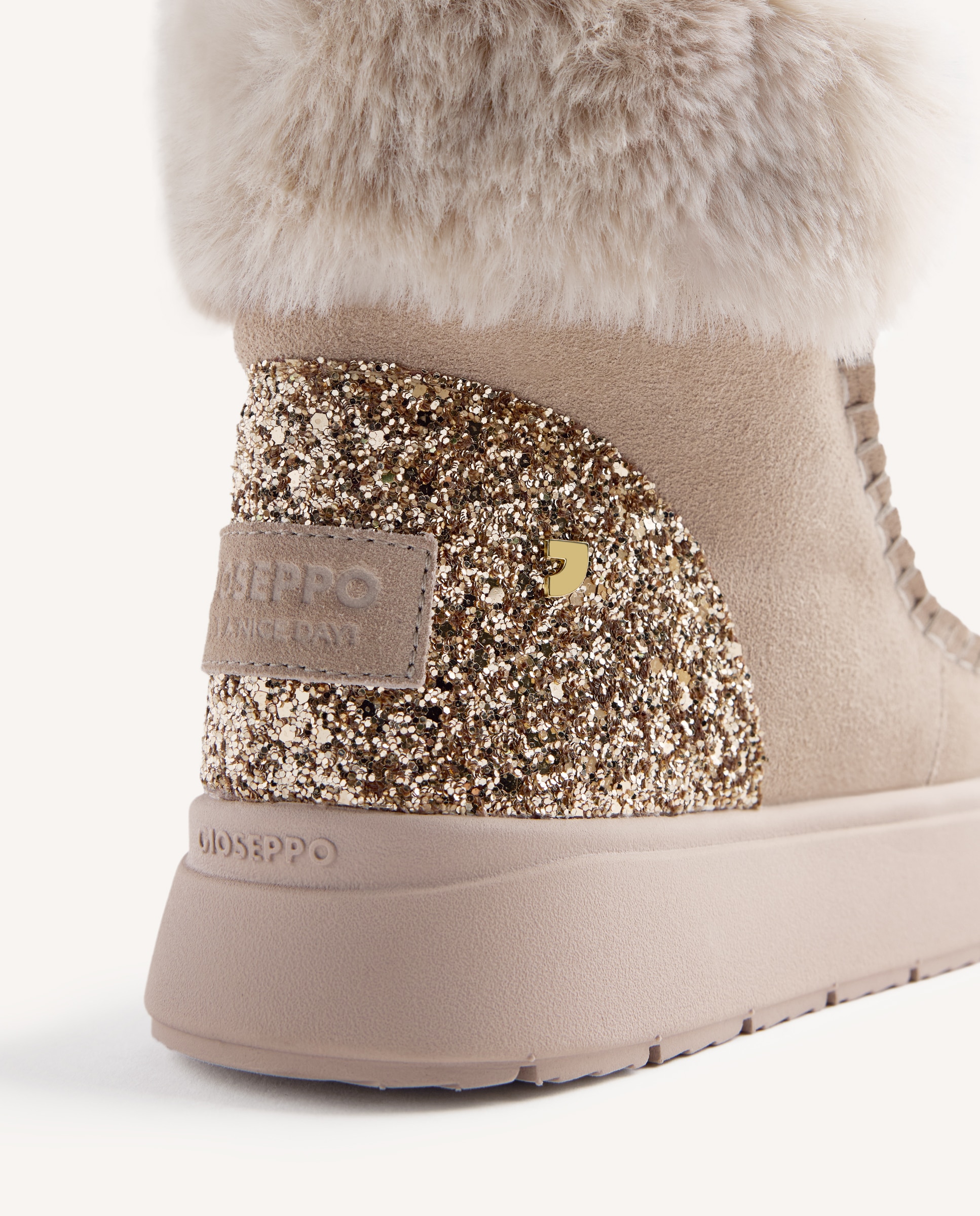Botas de pelo de mujer de piel serraje estilo australianas con collarín de pelo y pieza brillante - Gioseppo - Beige Beige-6
