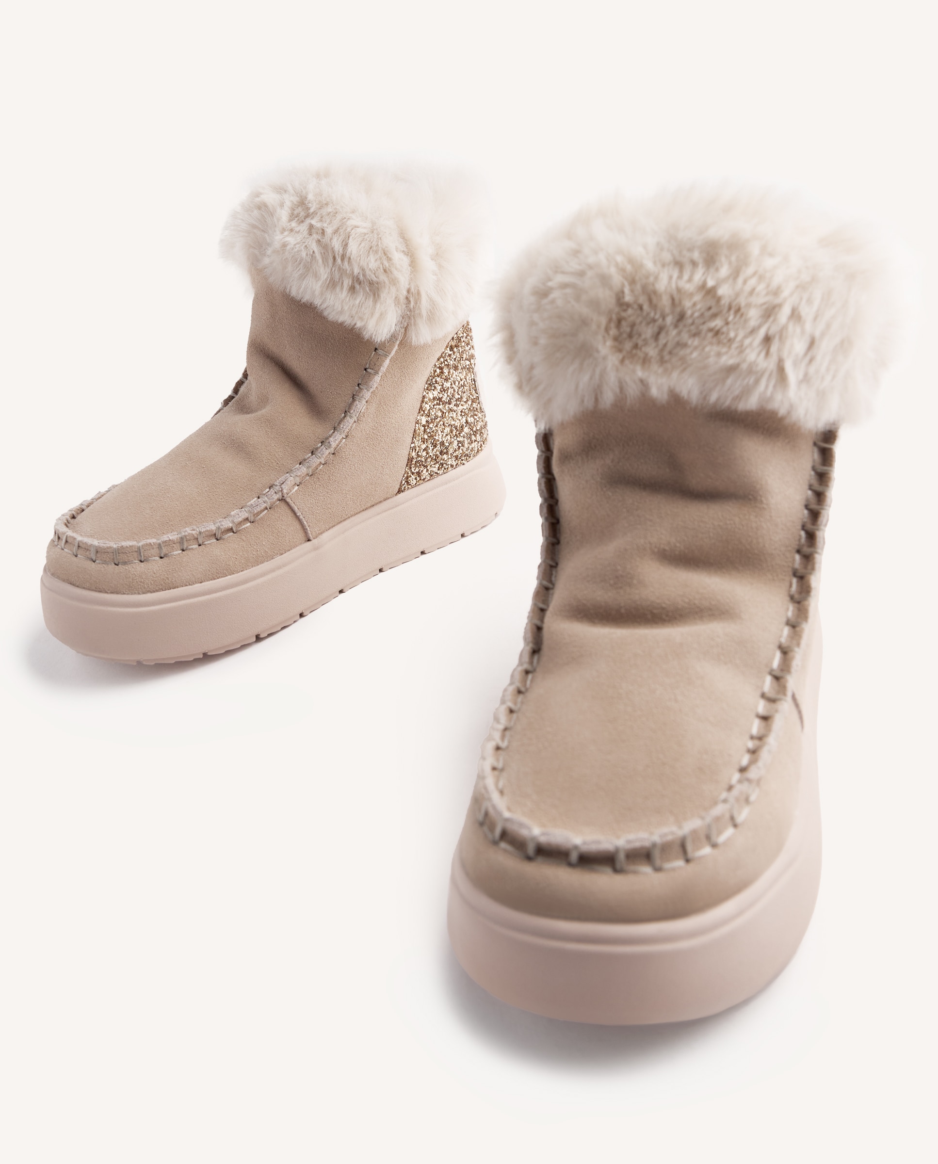 Botas de pelo de mujer de piel serraje estilo australianas con collarín de pelo y pieza brillante - Gioseppo - Beige Beige-7