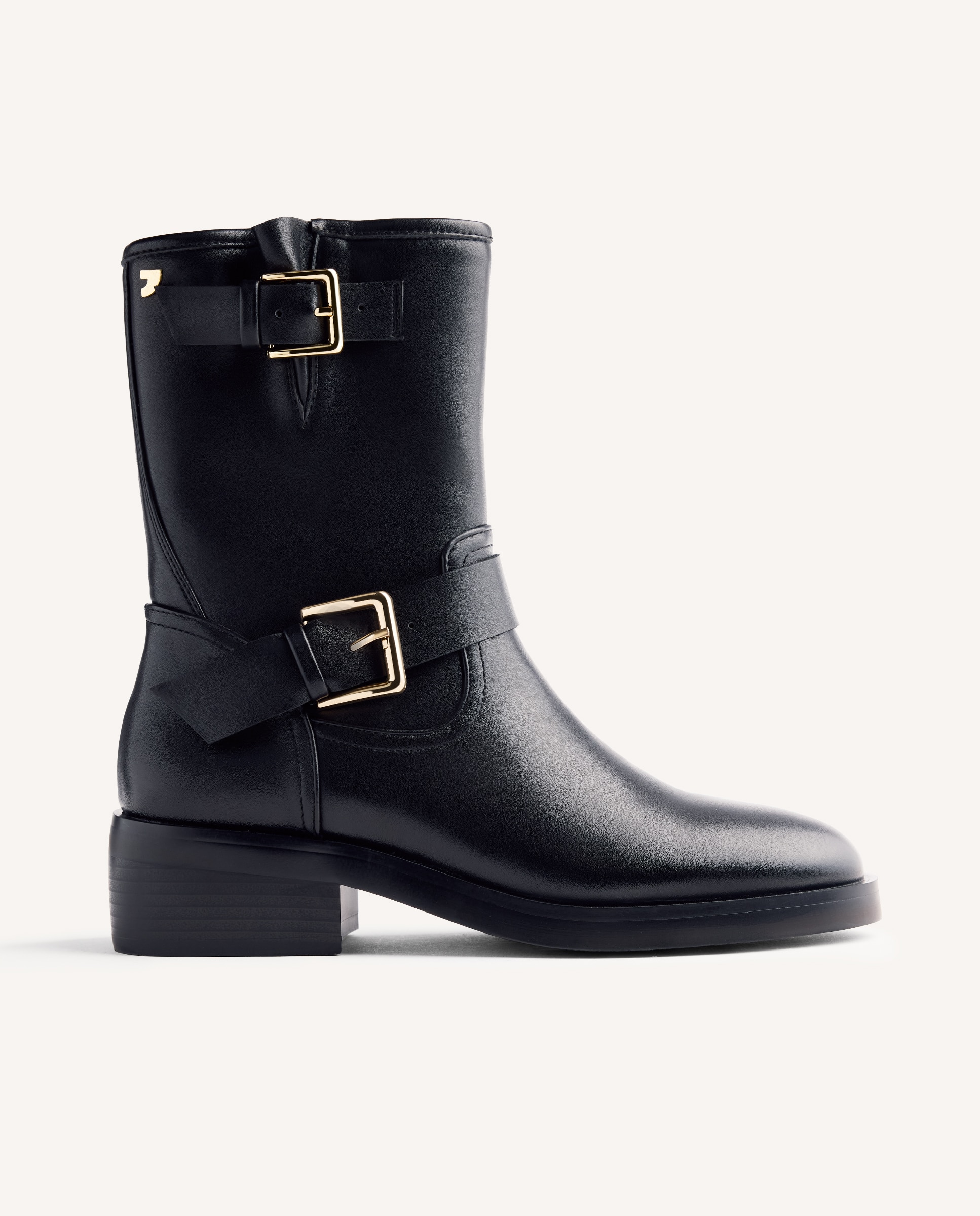 Botas de mujer estilo biker con hebillas en acabado dorado y plantilla acolchada