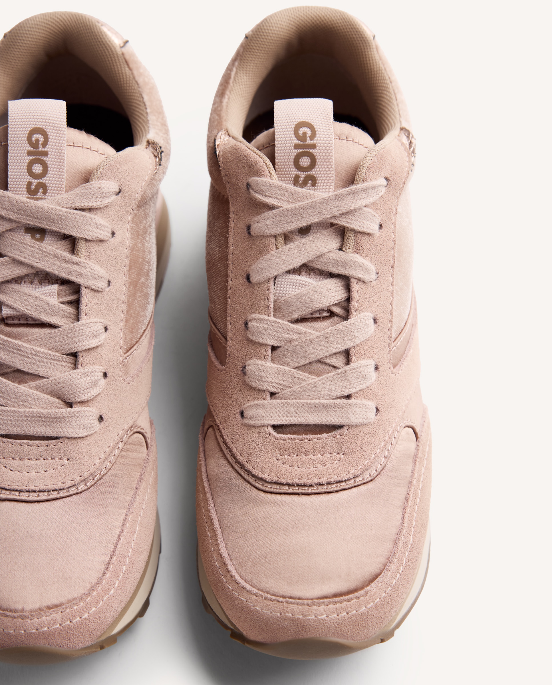 Zapatillas deportivas de mujer de piel serraje con piezas satinadas y craquelado metalizado - Gioseppo - Beige Beige-2