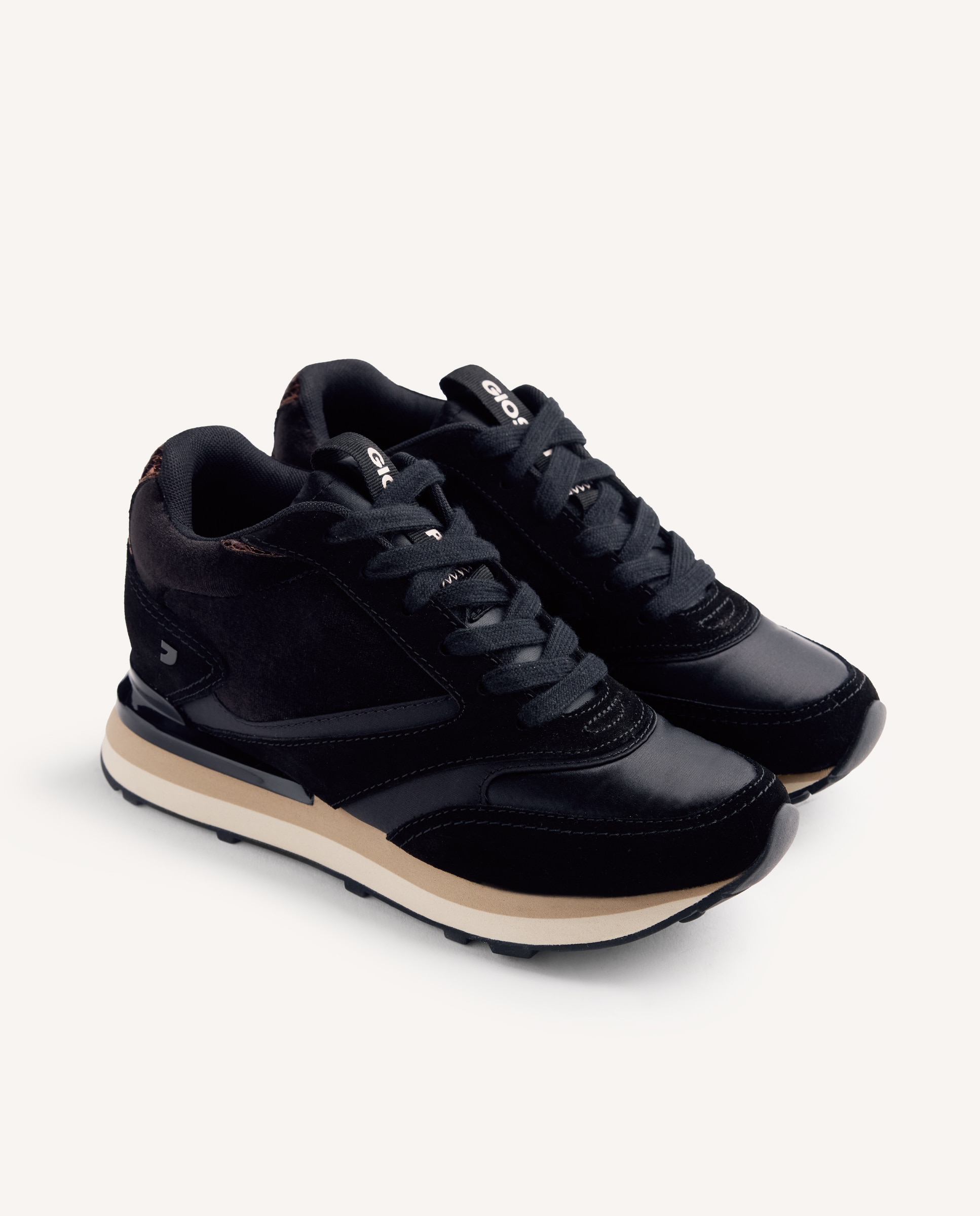 Zapatillas deportivas de mujer de piel serraje con piezas satinadas y craquelado metalizado - Gioseppo - Negro Negro-3