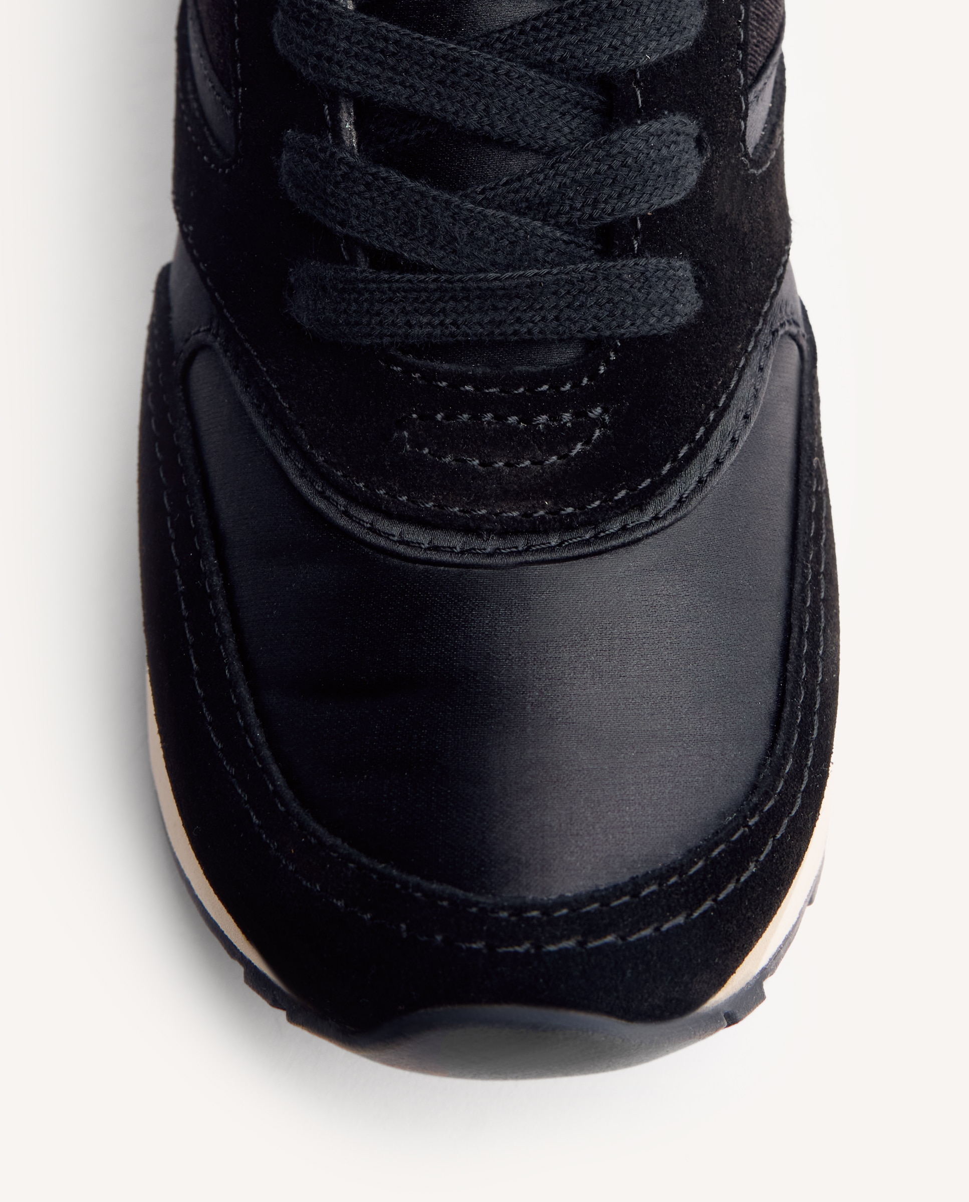 Zapatillas deportivas de mujer de piel serraje con piezas satinadas y craquelado metalizado - Gioseppo - Negro Negro-2