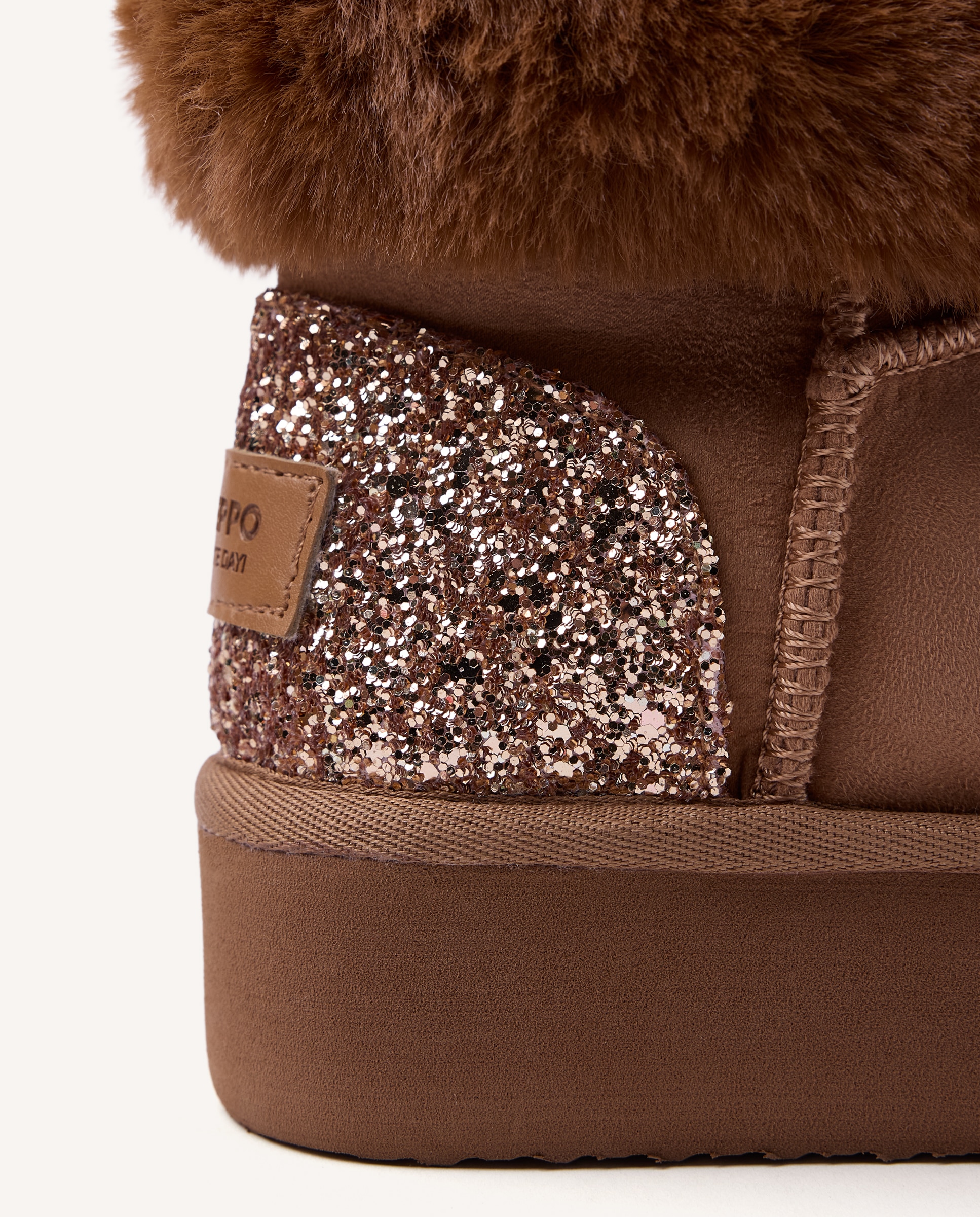 Botas australianas de niña con brillo, collarín de pelo y plataforma - Gioseppo - Cuero Cuero-5