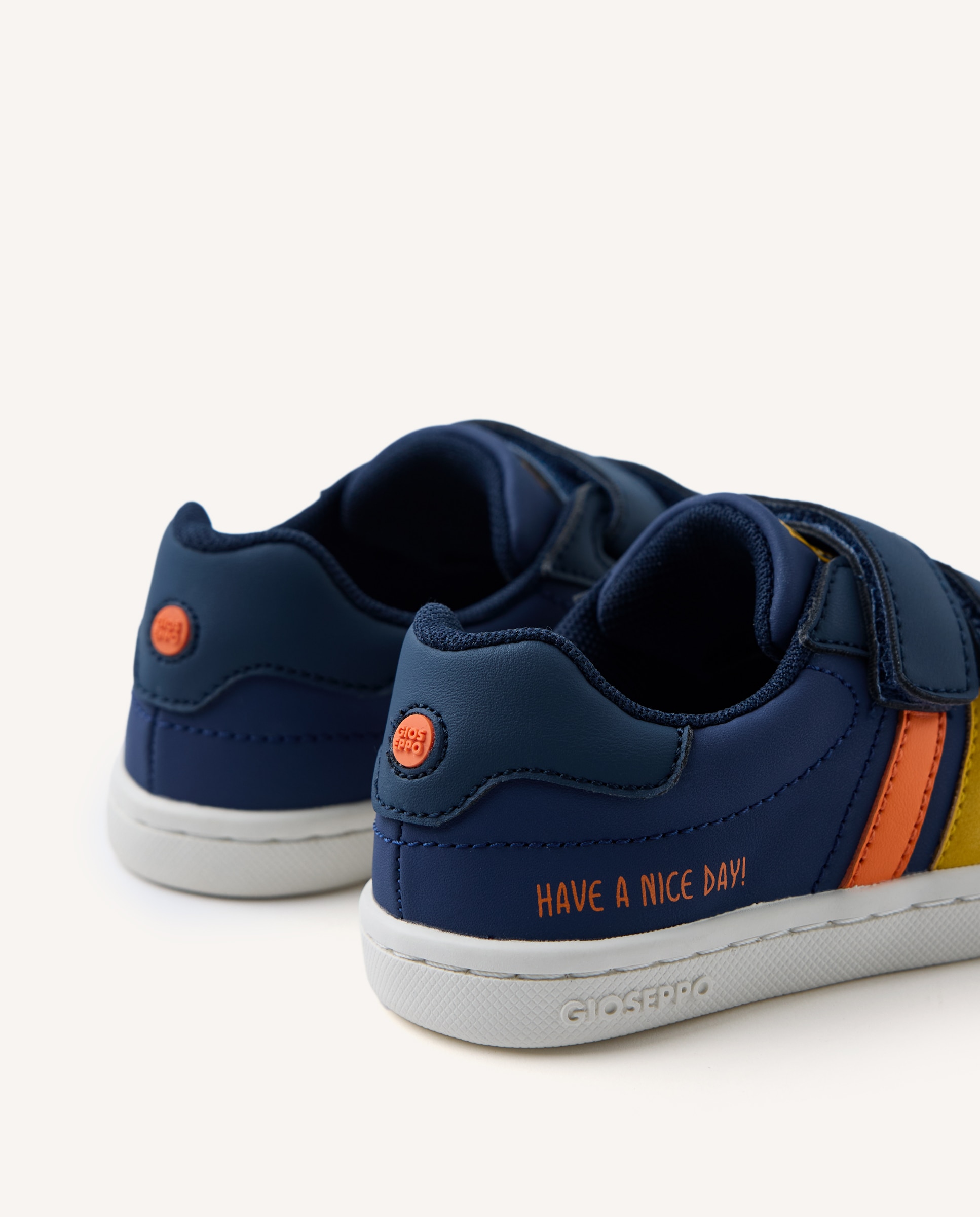 Zapatillas deportivas de bebé niño con contrastes de color y doble cierre barefoot - Gioseppo - Marino Marino-4