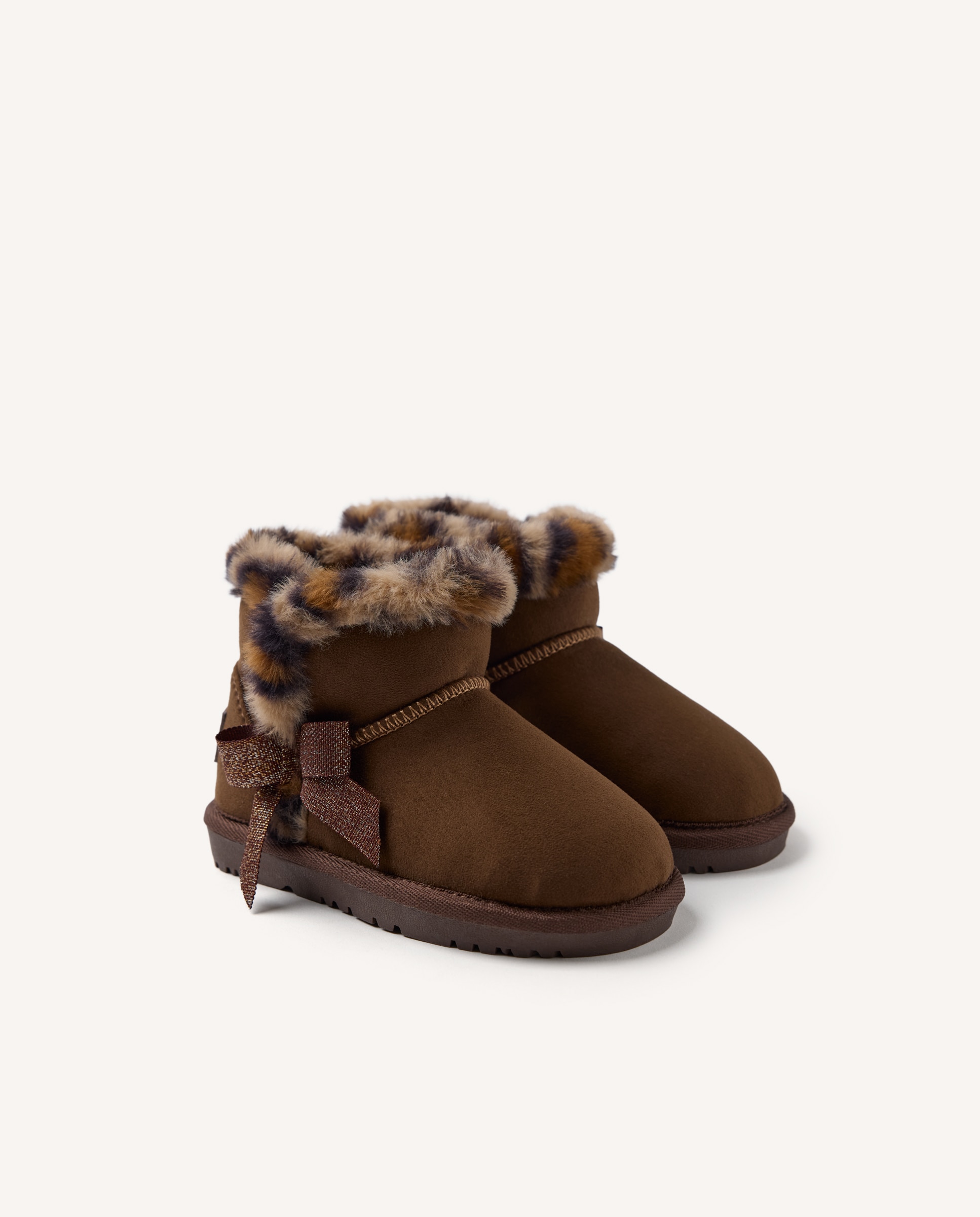 Botas australianas de niña con lazo y collarín de pelo - Gioseppo - Estampado Estampado-2