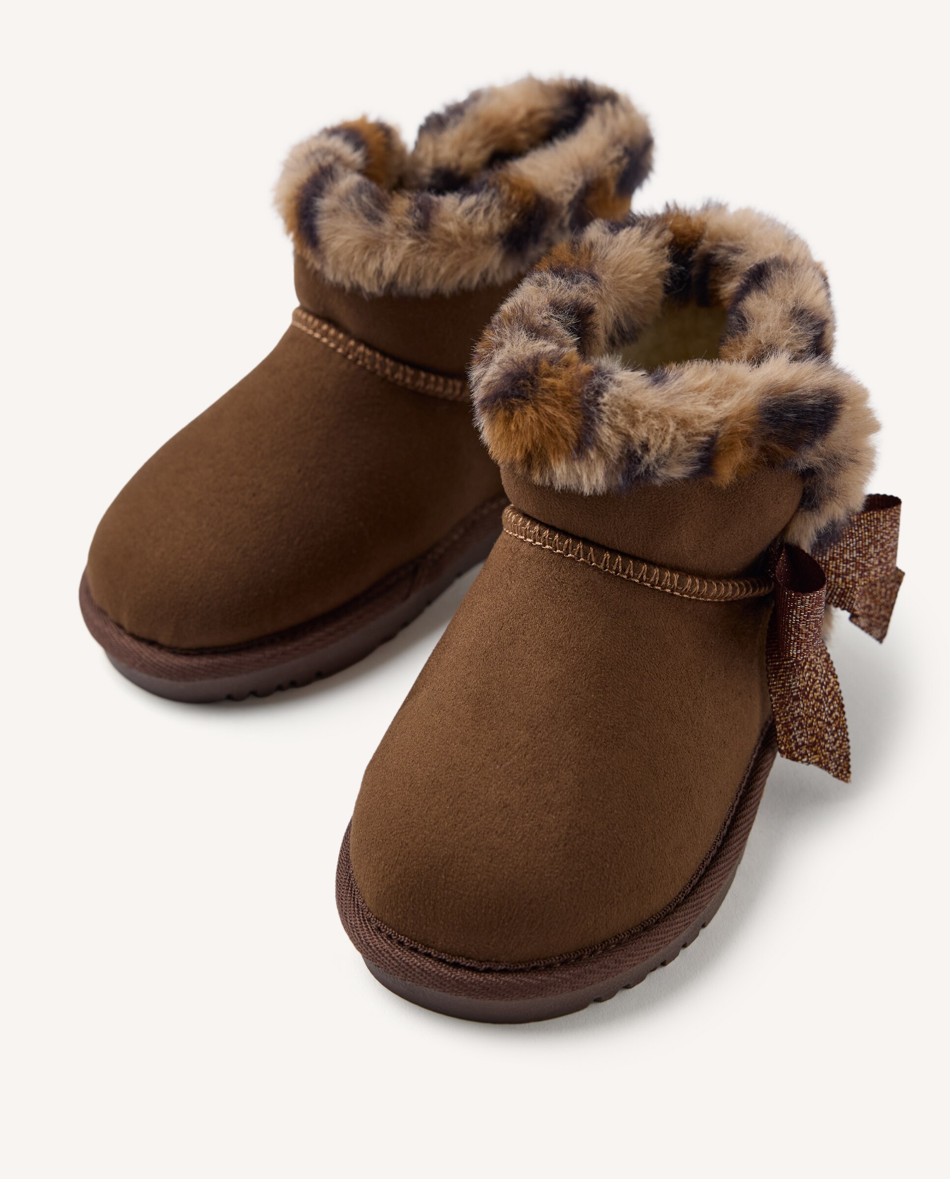 Botas australianas de niña con lazo y collarín de pelo - Gioseppo - Estampado Estampado-3