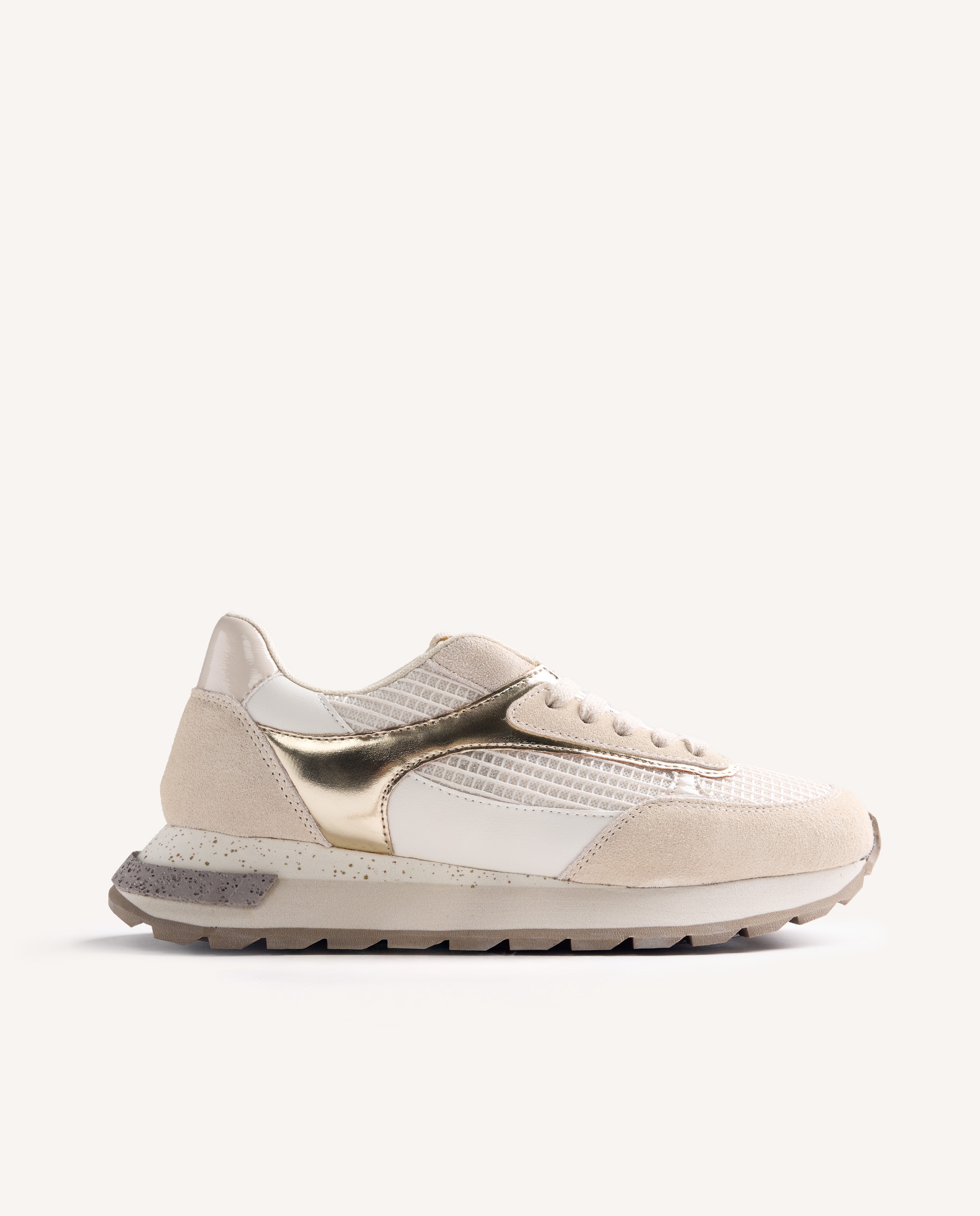 Gioseppo - Zapatillas deportivas de mujer de piel serraje, rejilla y acentos metalizados y charol.