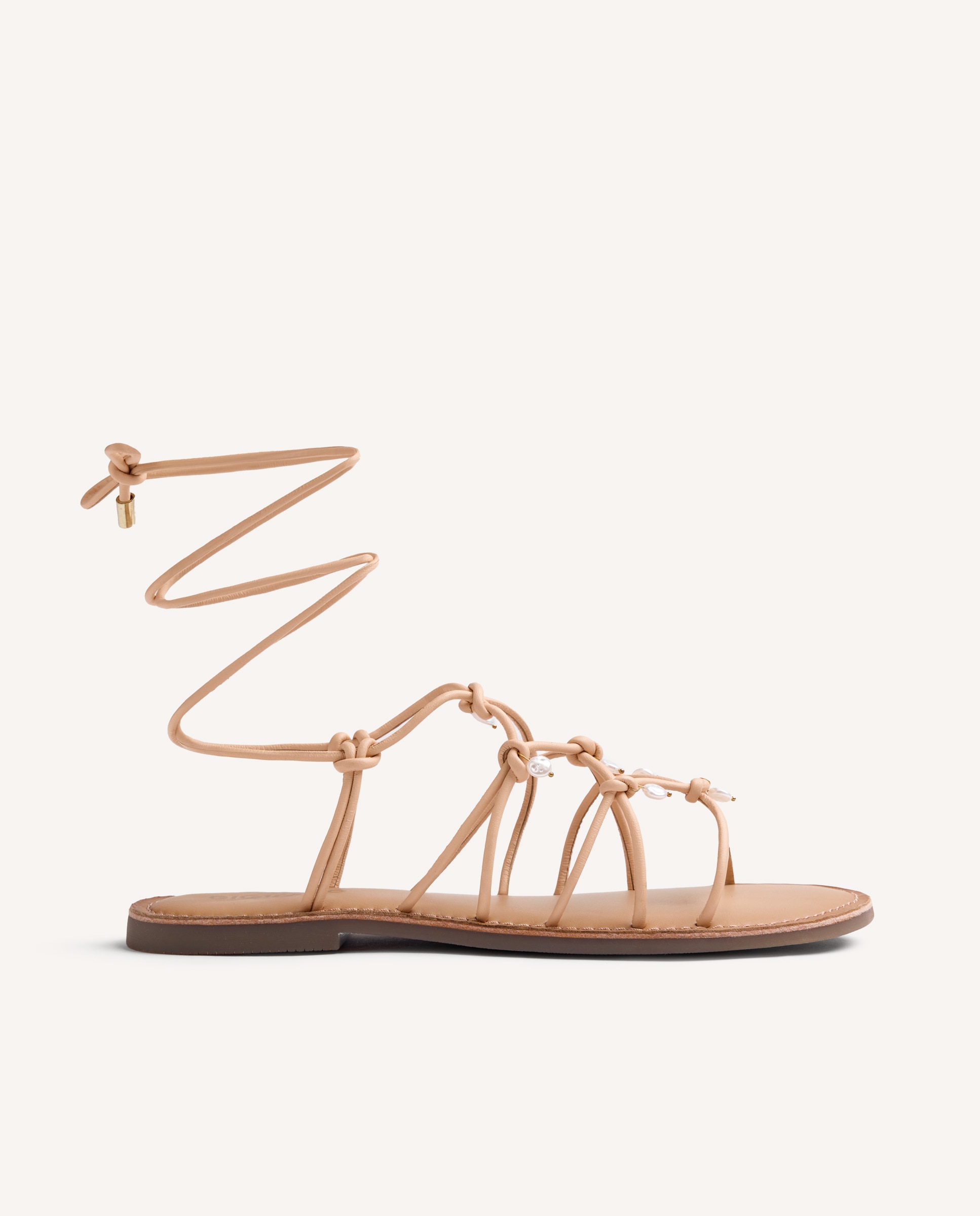 Gioseppo - Sandalias romanas de mujer de piel con nudos, detalle de joya y abalorios.