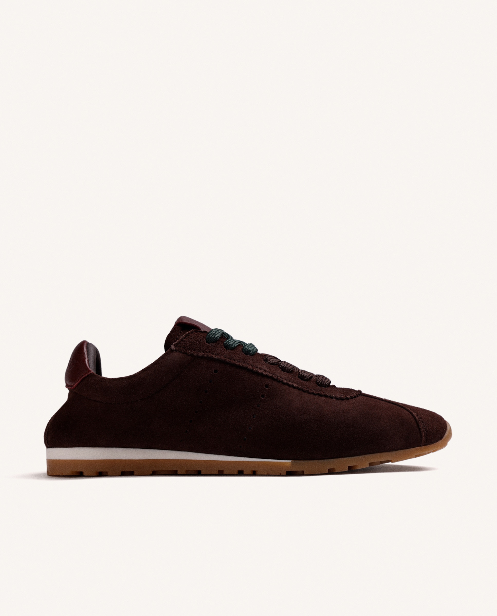 Imagen 0 de Zapatillas deportivas de mujer de piel serraje con contraste de colores Choco