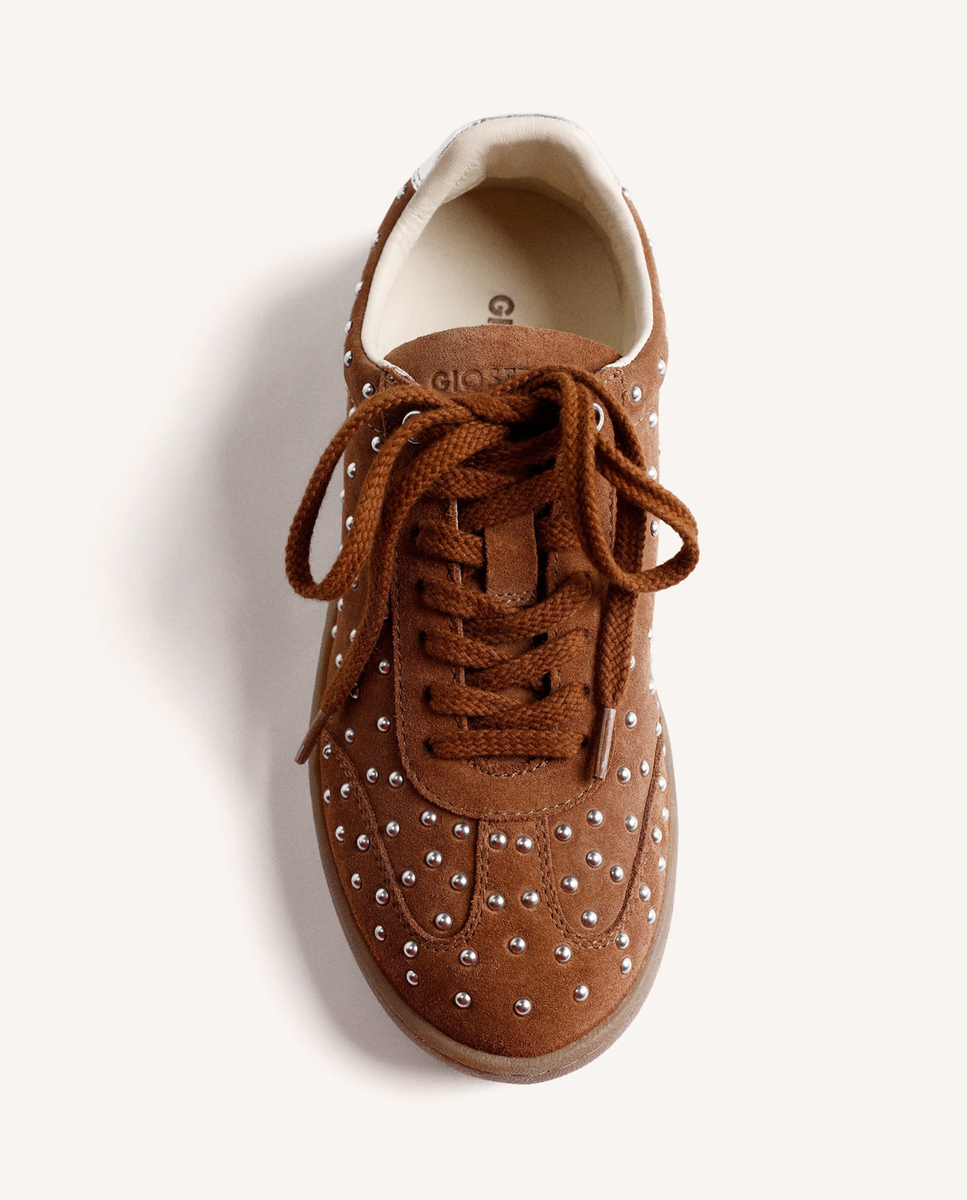 Zapatillas deportivas de mujer de piel serraje con con set de tachas y acentos metalizados - Gioseppo - Cuero Cuero-2