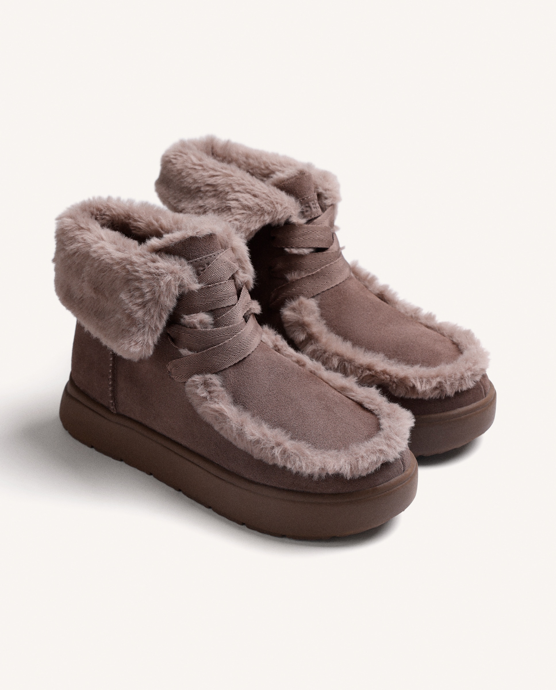 Botas de pelo de mujer estilo australianas de piel serraje con collarín y ribete de pelo - Gioseppo - Topo Topo-3