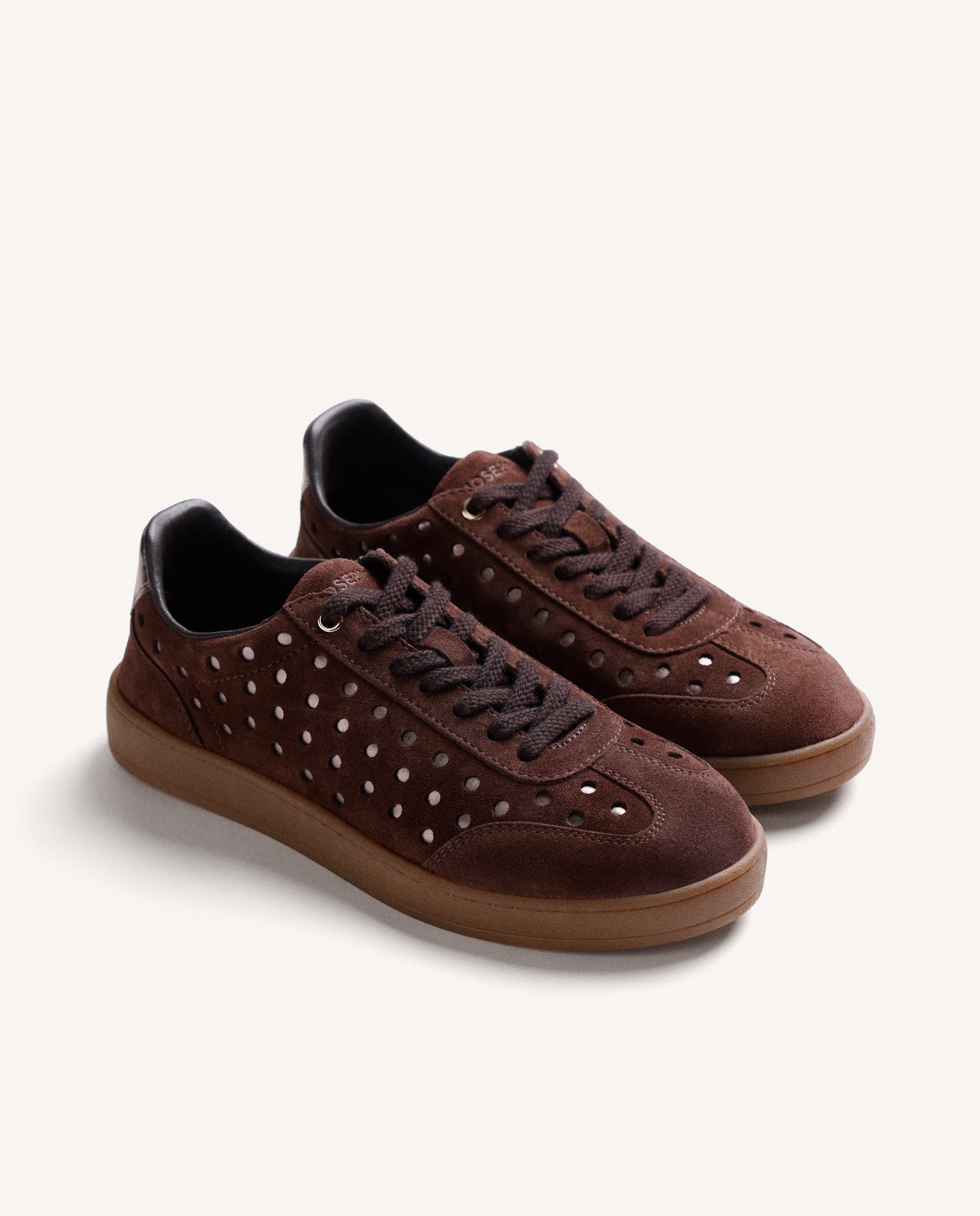 Zapatillas deportivas de mujer de piel serraje con acentos metalizados - Gioseppo - Choco Choco-3
