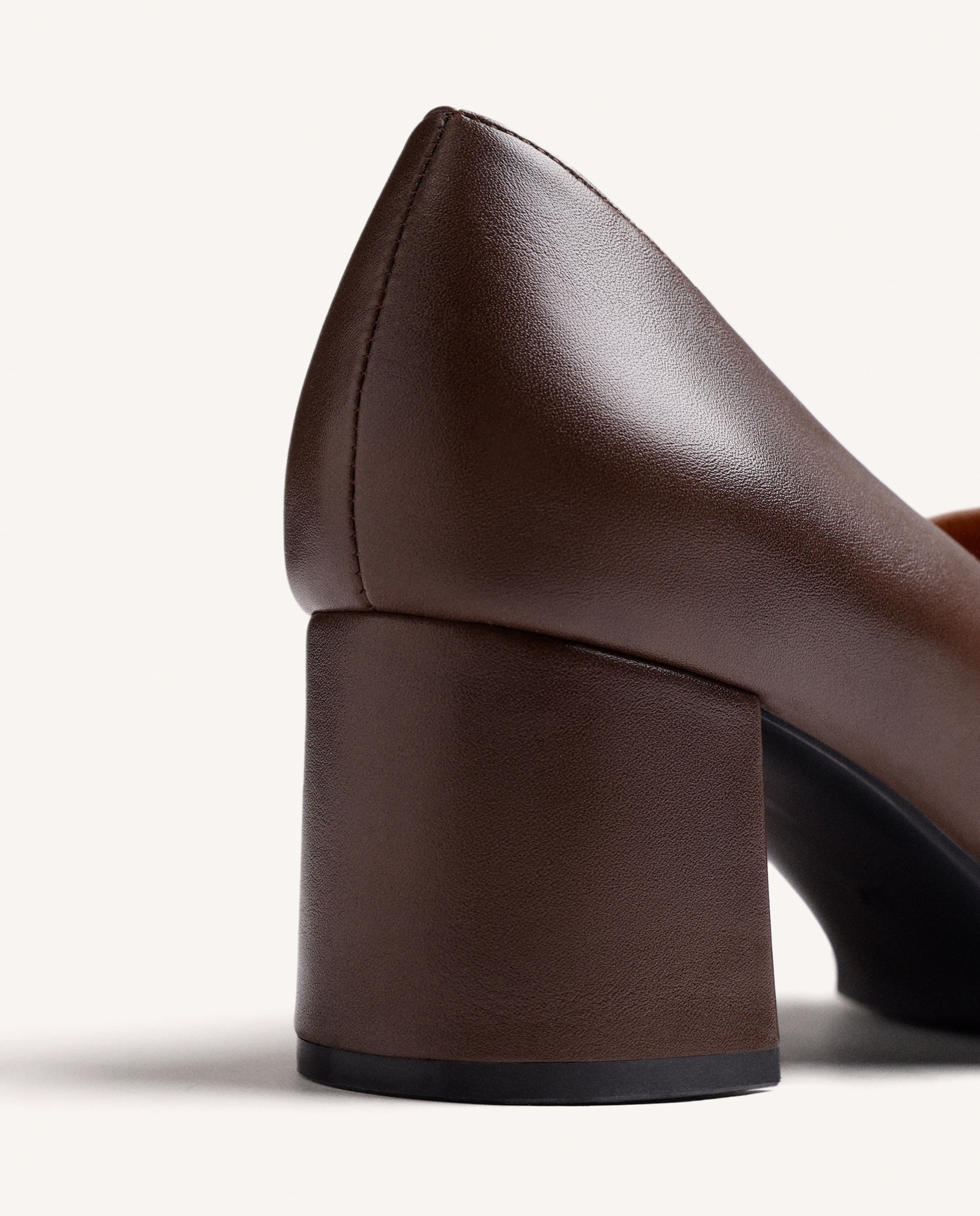 Zapatos de salón de mujer con empeine en contraste - Gioseppo - Marrón Marrón-4