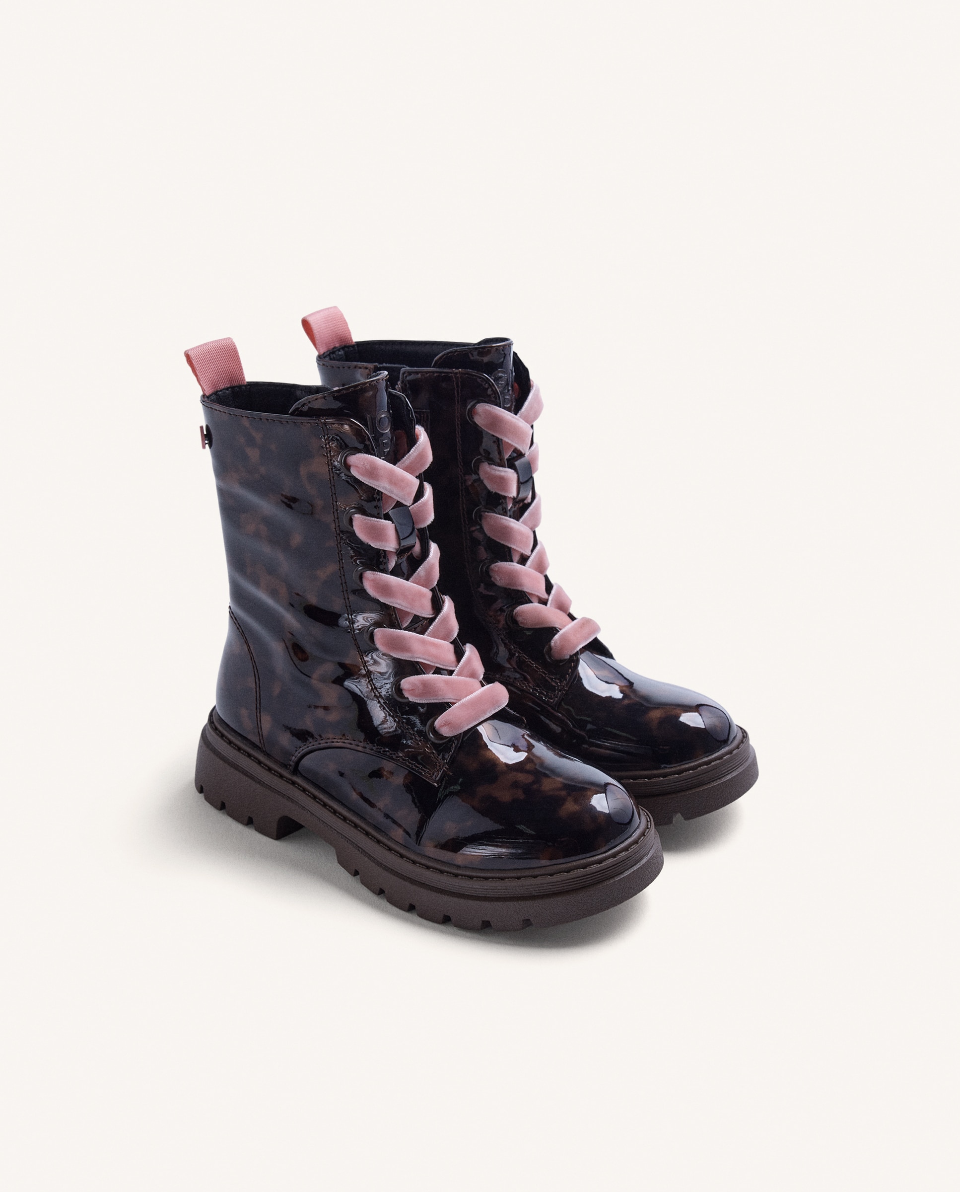 Botas de niña efecto charol con suela track - Gioseppo - Choco Choco-2