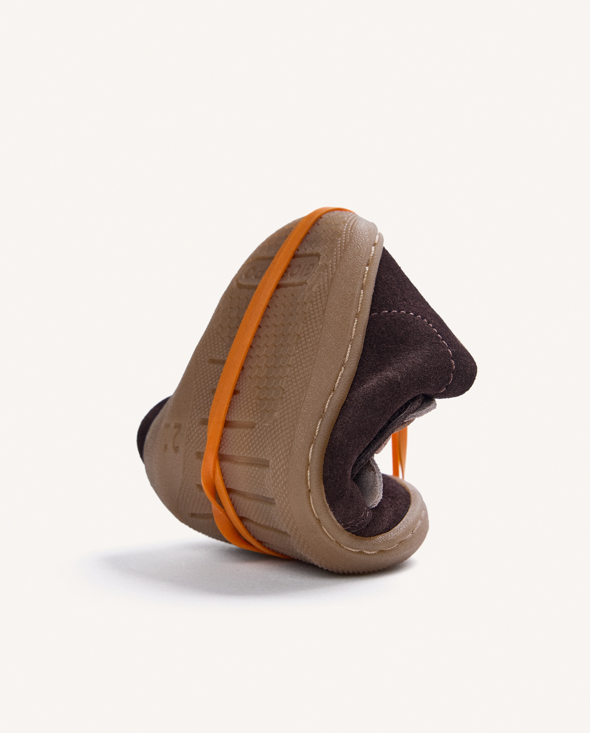 Gioseppo barefoot - zapatillas piel brillo - Choco Choco-4