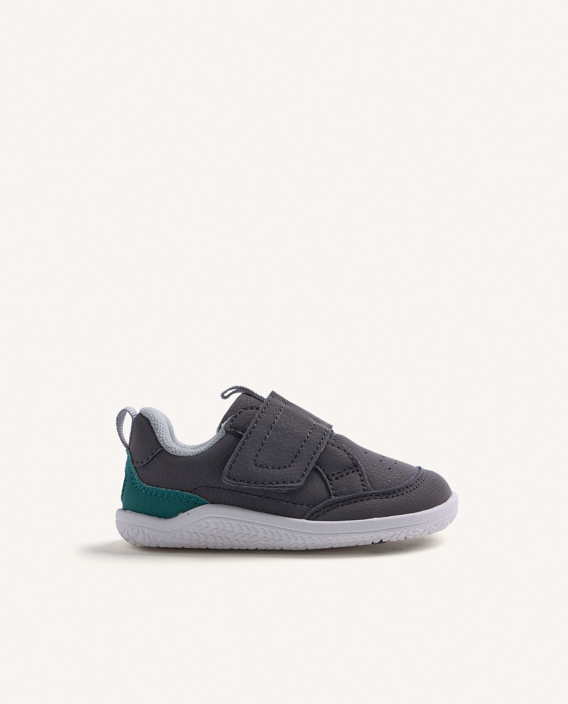 Imagen 0 de Zapatillas deportivas de bebé niño con cierres ajustables barefoot Gris