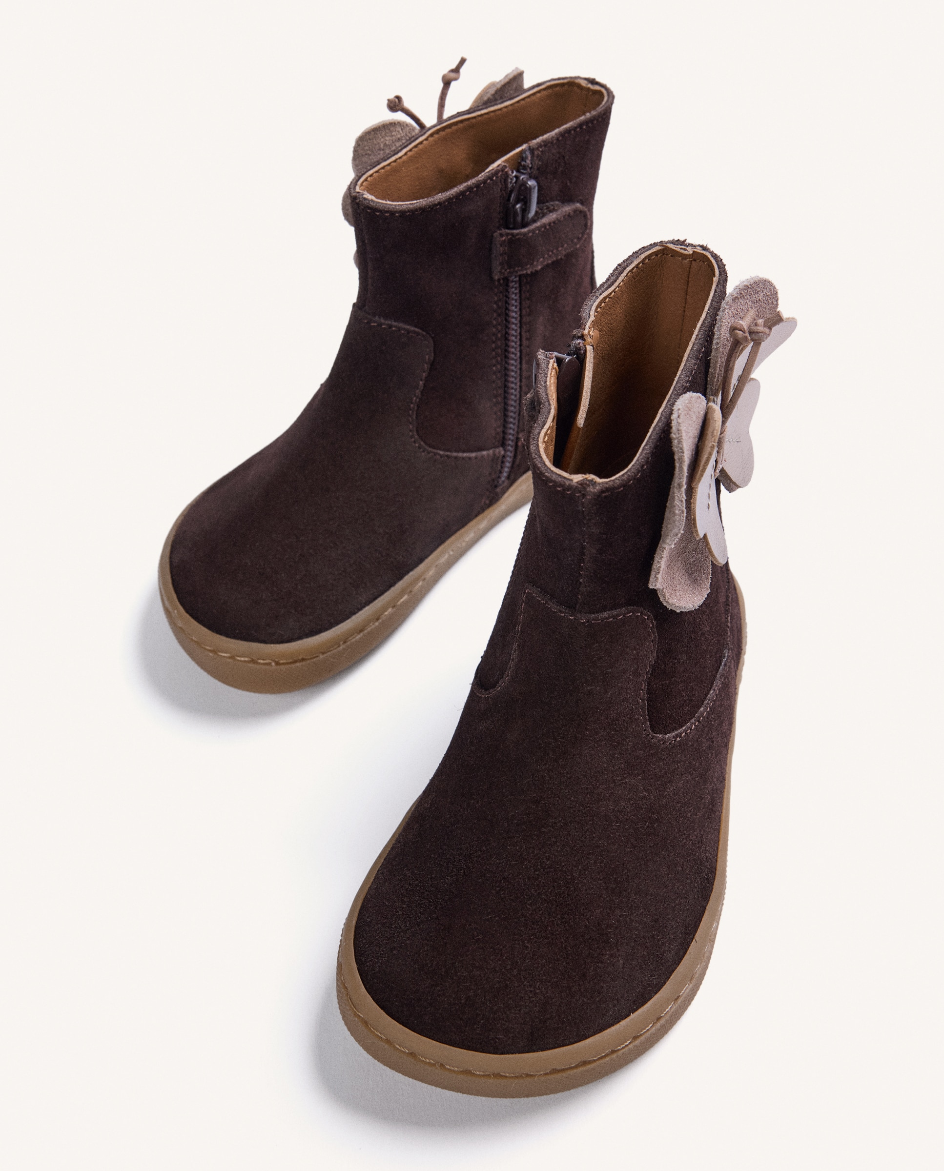Botines de niña de piel con detalle de mariposa barefoot - Gioseppo - Choco Choco-3