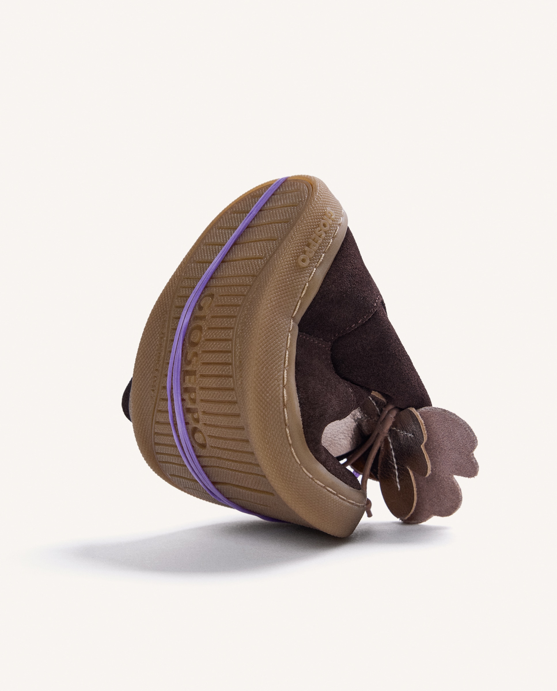 Botines de niña de piel con detalle de mariposa barefoot - Gioseppo - Choco Choco-5