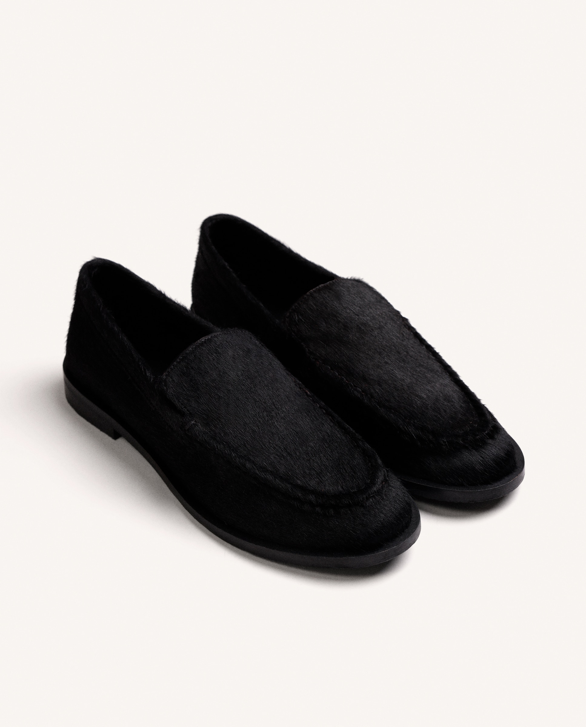 Imagen 3 de Mocasines de mujer de piel tipo pelo y plantilla acolchada - Gioseppo - Negro Negro