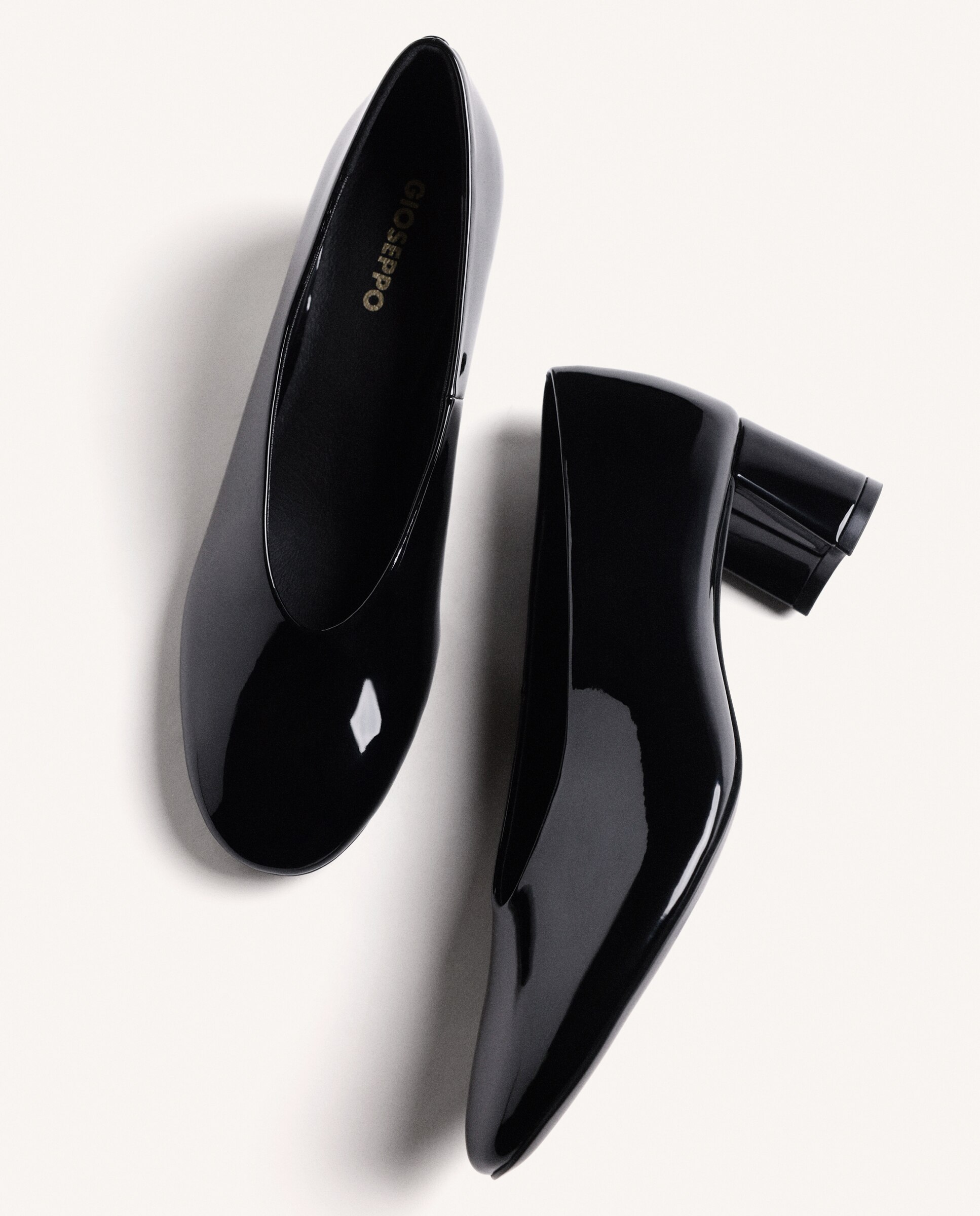 Zapatos de salón de mujer con acabado efecto charol y detalle metálico - Gioseppo - Negro Negro-5