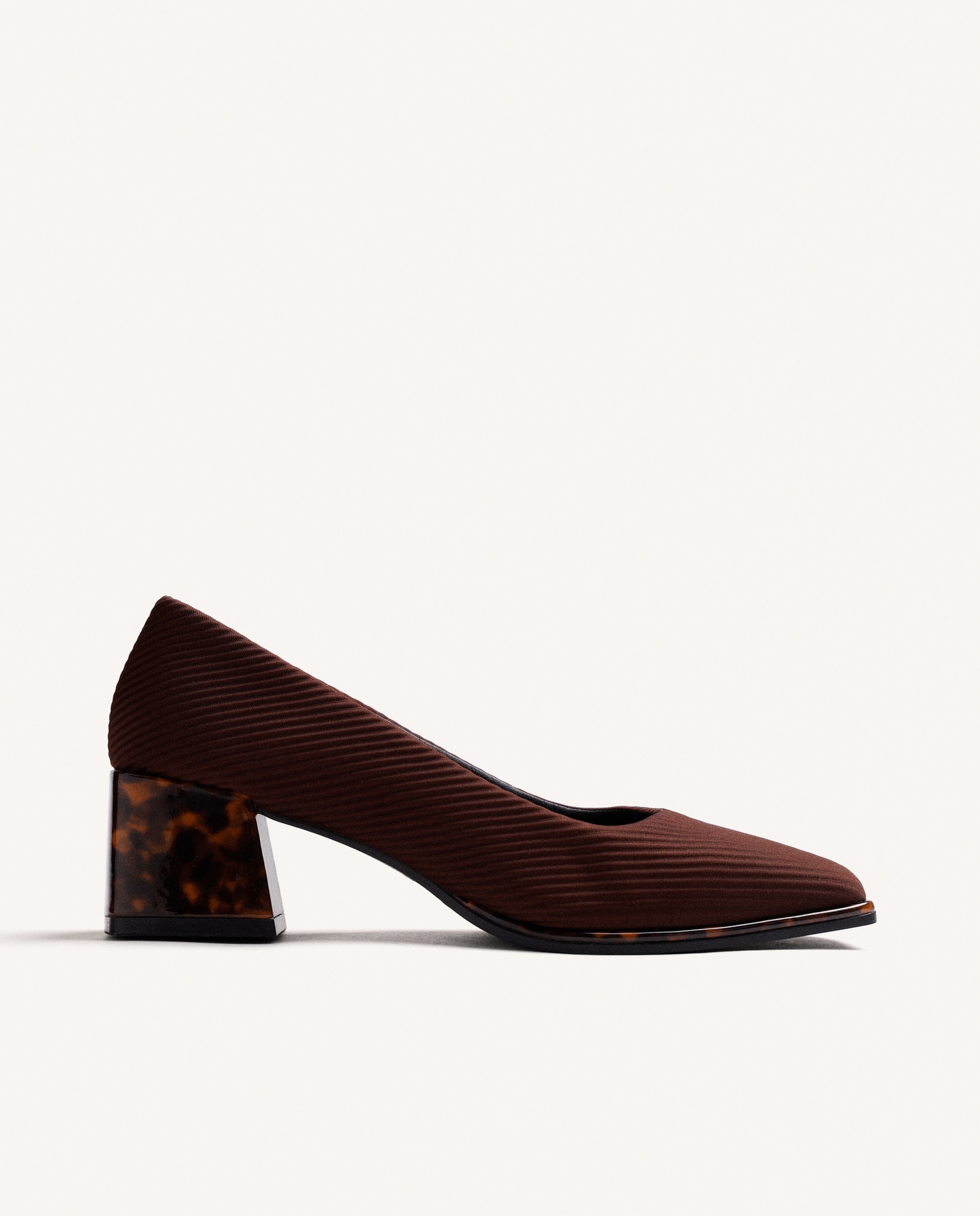 Imagen 0 de Zapatos de salón de mujer Marrón