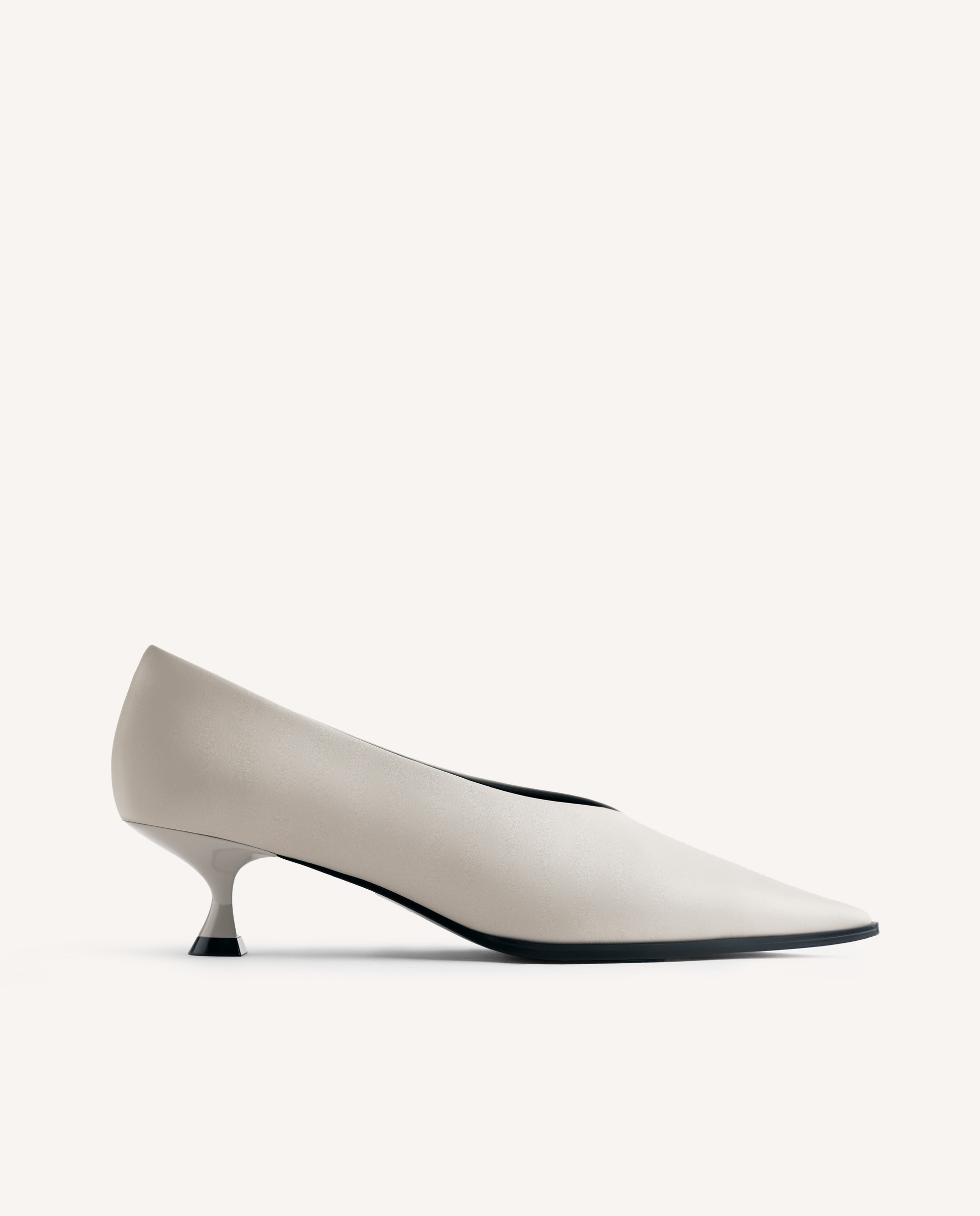 Imagen 1 de Zapatos de salón de mujer de piel by melyssa pinto Gris